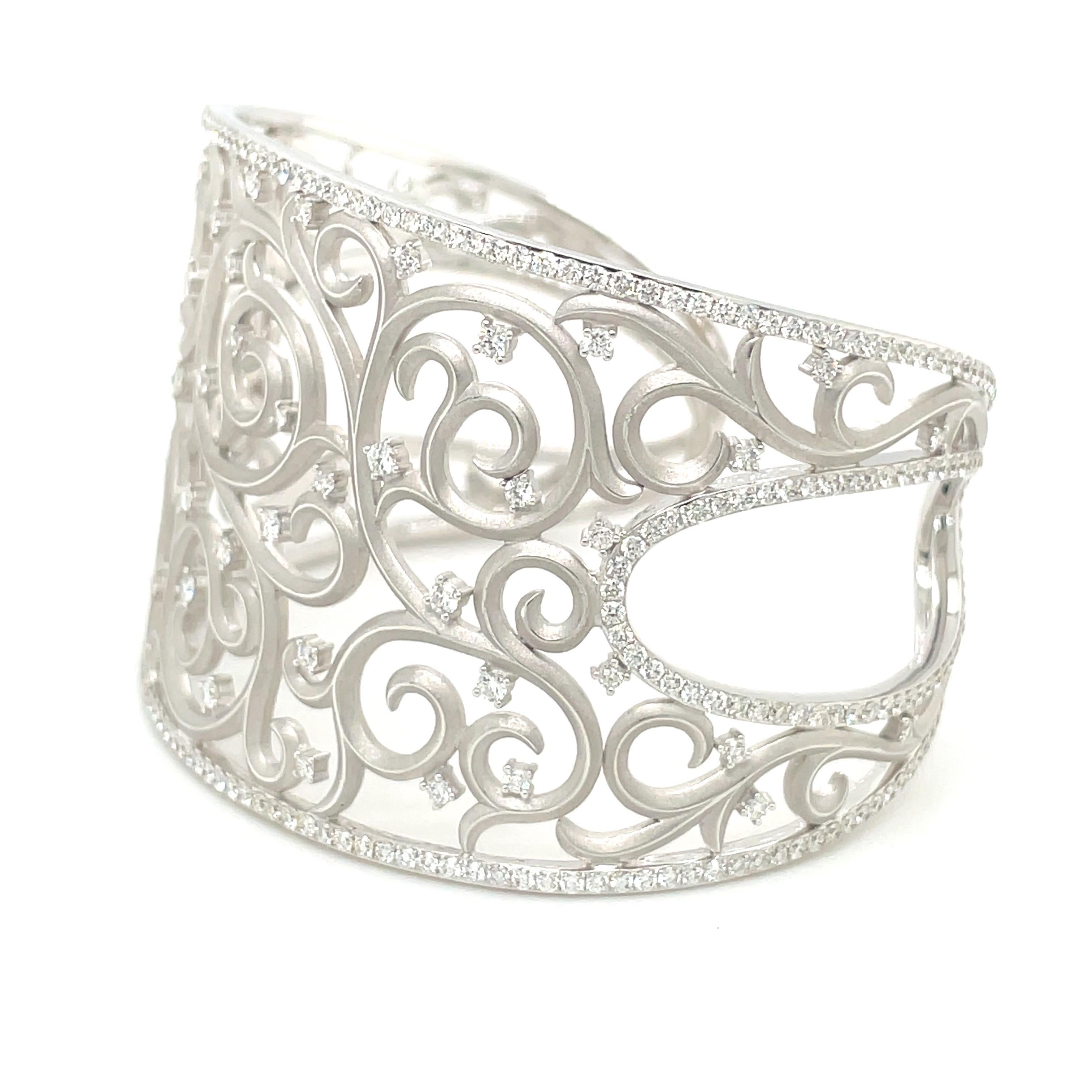 Modern Cellini 18kt White Gold and Diamond 4.90Ct. Lace Cuff Bracelet For Sale