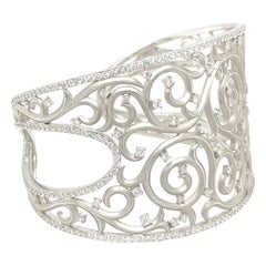 Cellini Or blanc 18 carats et diamants 4,90 carats Bracelet manchette en dentelle