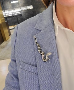 Cellini 18 Karat White Gold Snake Brooch with Diamonds and Black Mother of Pearl