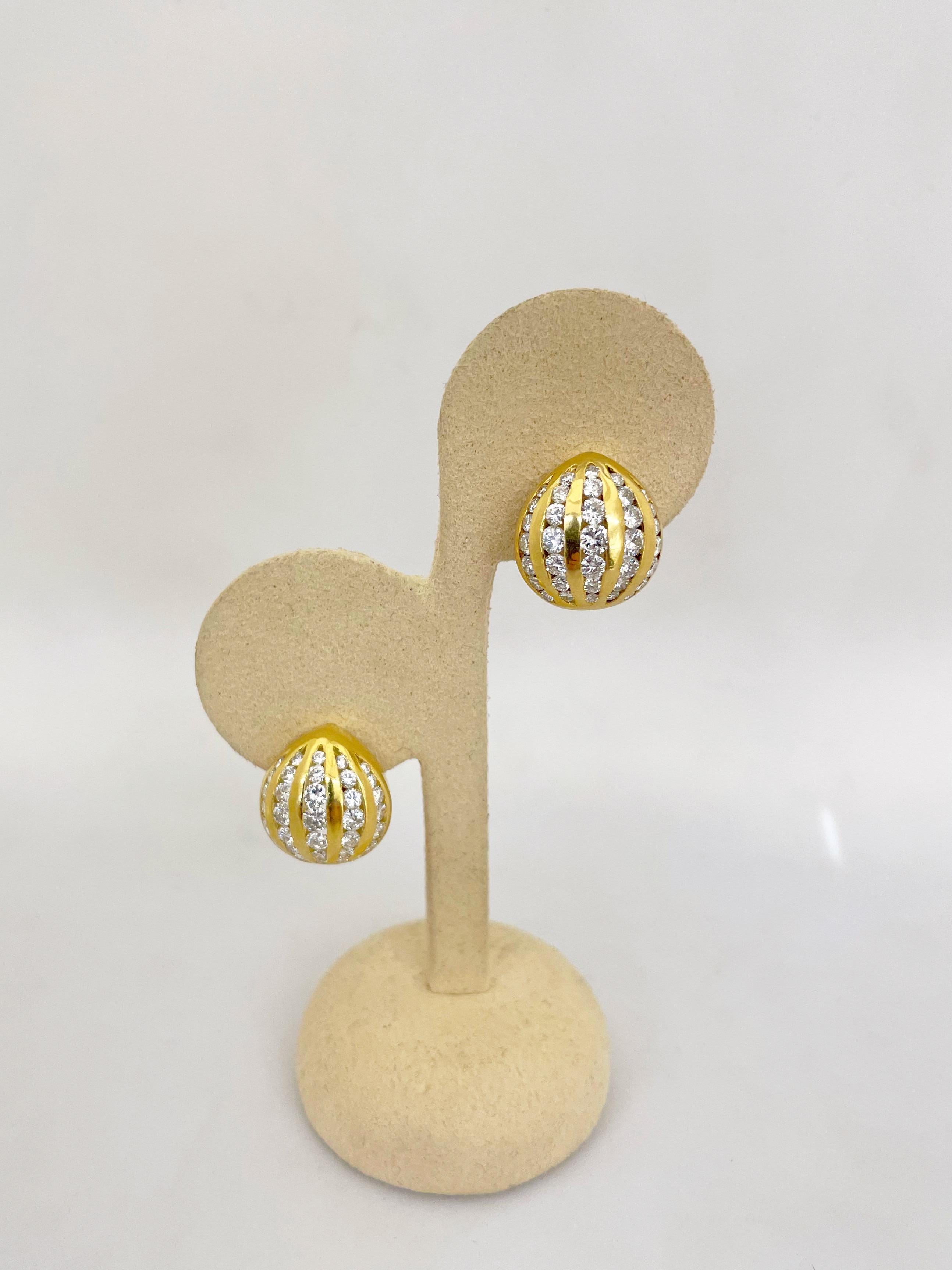 Contemporary Cellini 18 Karat Yellow Gold 2.13 Carat Diamond Button Earrings For Sale