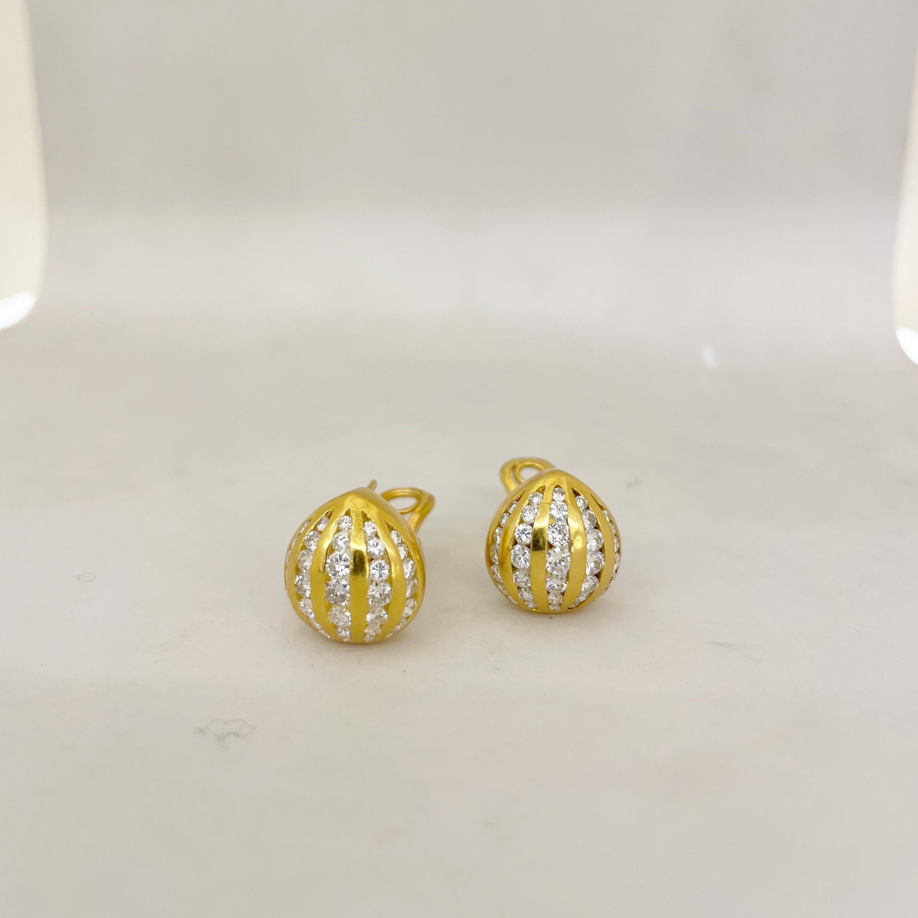 Women's or Men's Cellini 18 Karat Yellow Gold 2.13 Carat Diamond Button Earrings For Sale