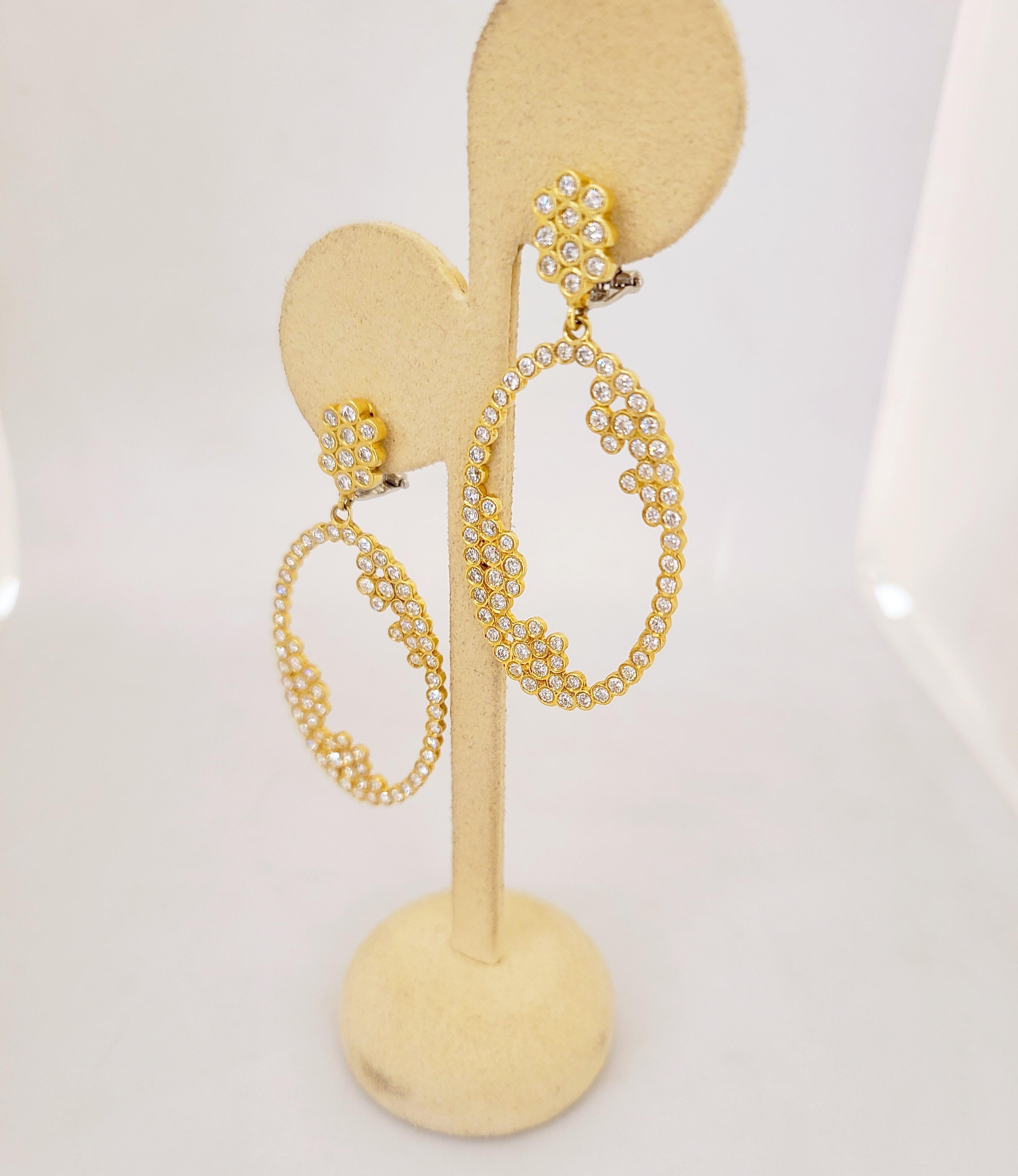 Round Cut Cellini 18kt Yellow Gold 3.88ct. Diamond Bubble Hanging Earrings For Sale