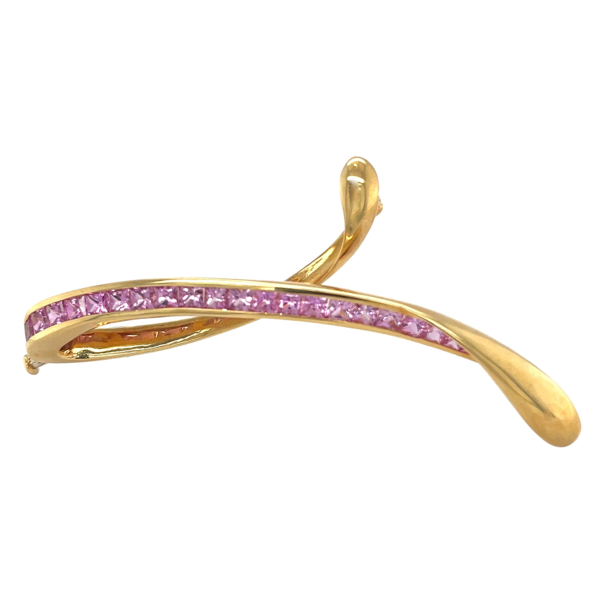 Cellini 18kt Yellow Gold 4.12 Ct Pink Sapphire Ribbon Brooch