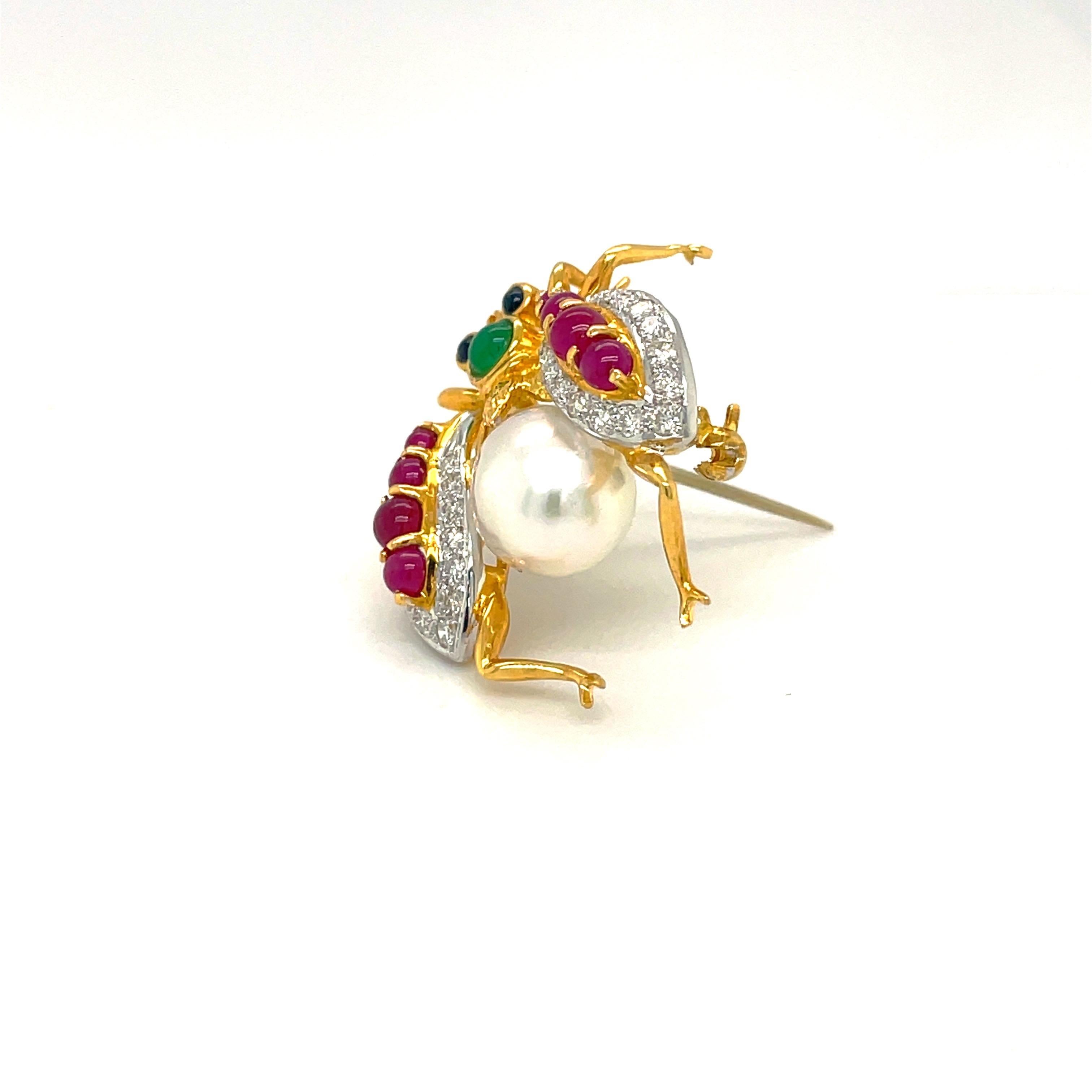 Cellini Broche abeille en or 18 carats avec diamants, pierres précieuses et perles des mers du Sud Neuf - En vente à New York, NY