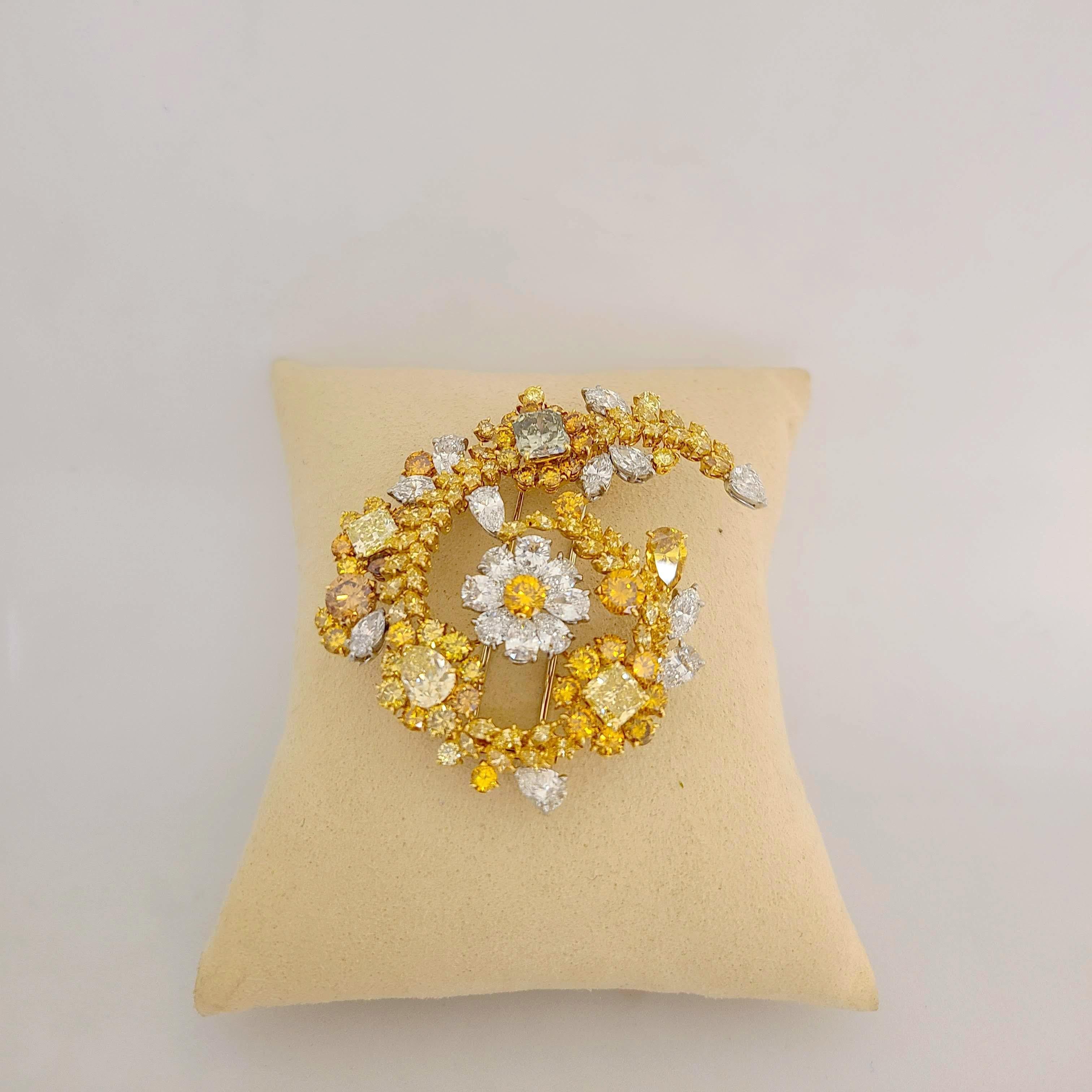 Cellini Broche en or jaune 18 carats avec diamants naturels de couleur fantaisie de 19,85 carats en vente 4