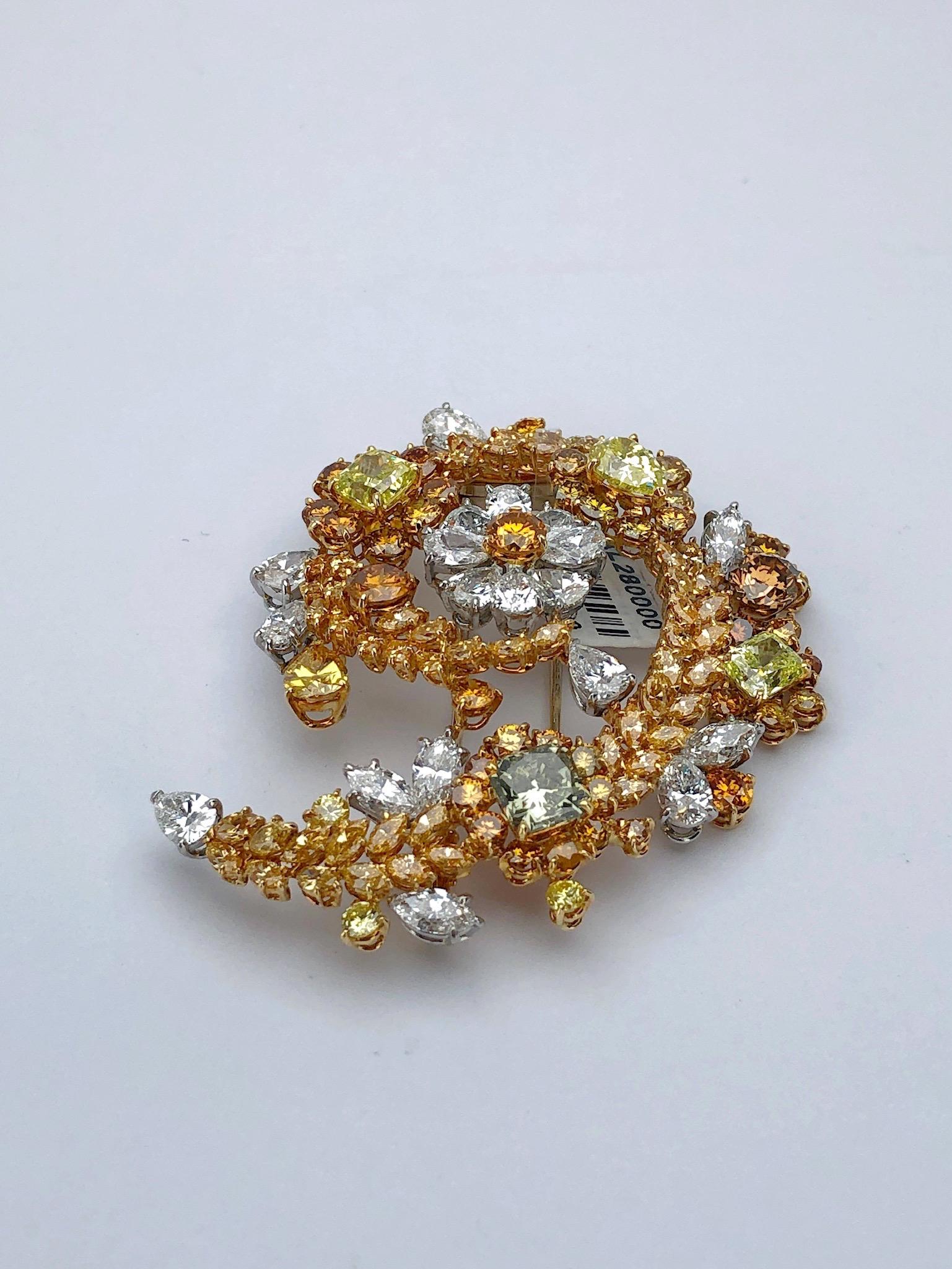 Women's or Men's Cellini 18 Karat Yellow Gold Brooch 19.85 Carat Natural Fancy Colored Diamonds For Sale