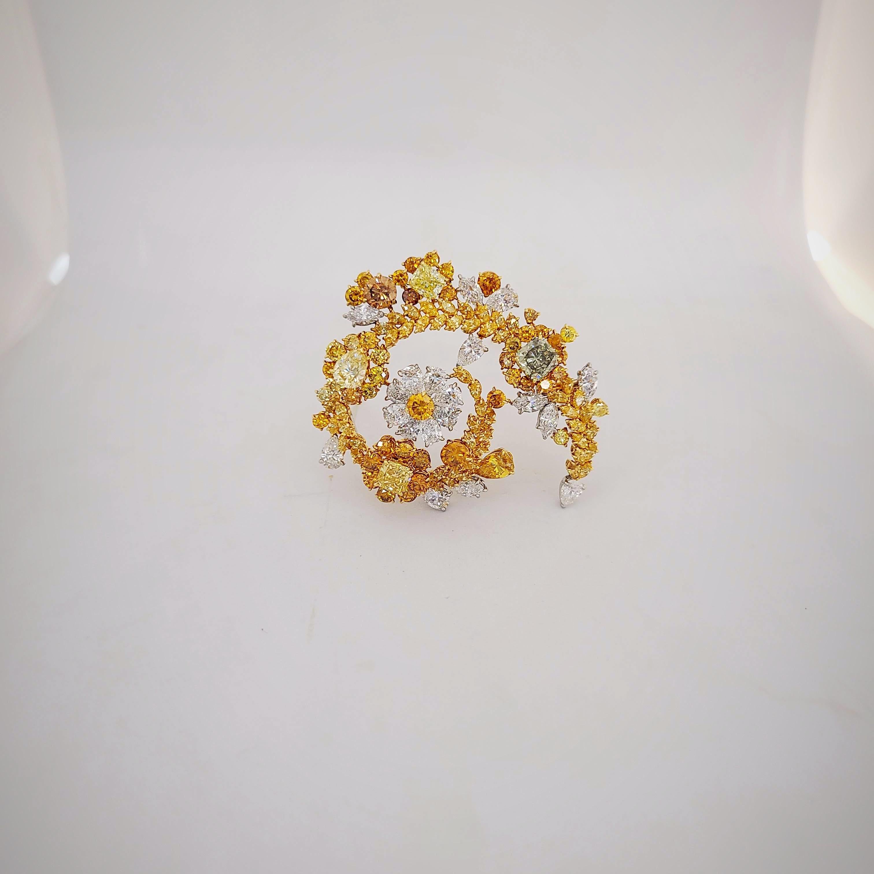 Cellini 18 Karat Yellow Gold Brooch 19.85 Carat Natural Fancy Colored Diamonds For Sale 3