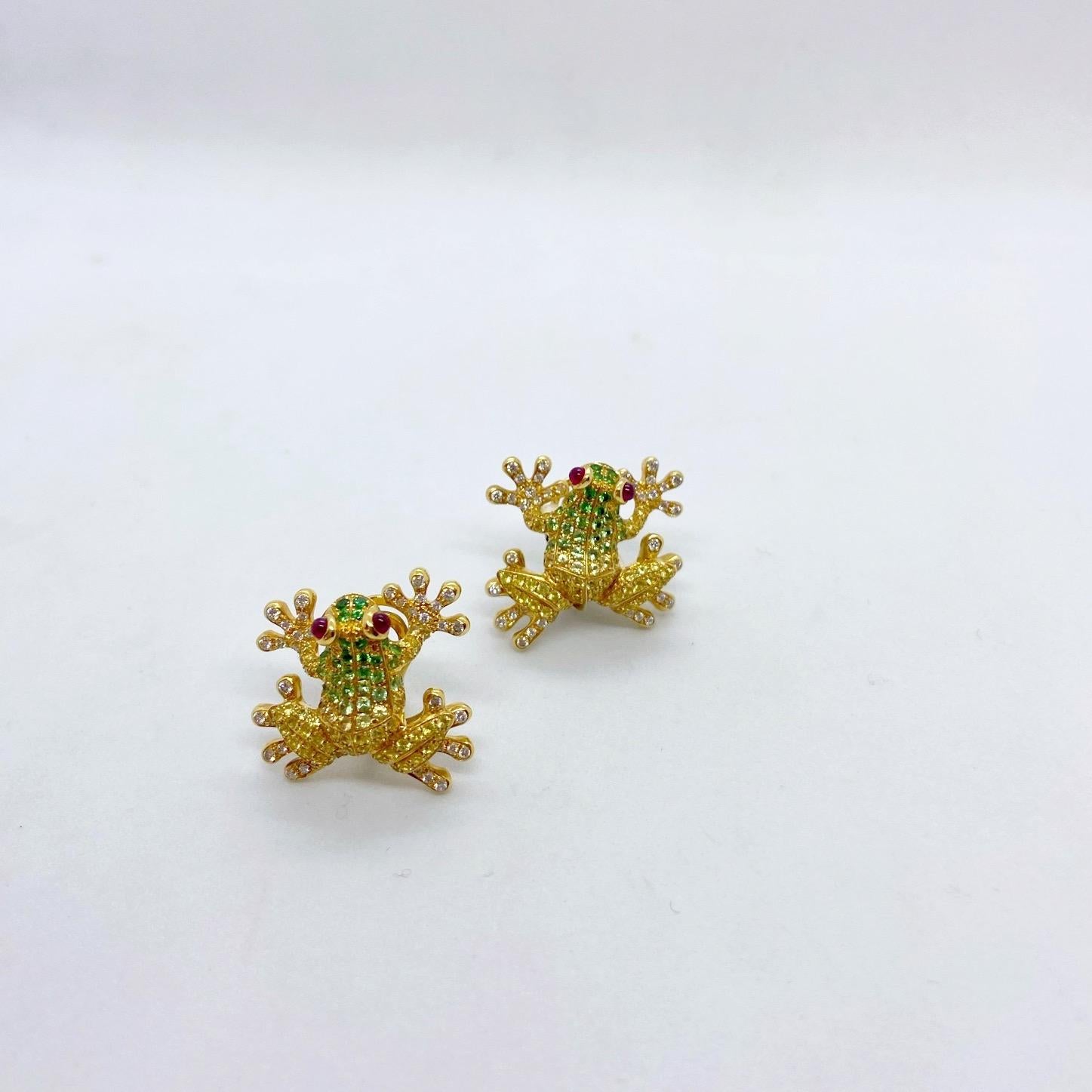 Cellini Frosch-Ohrringe aus 18 Karat Gold, Diamanten, gelben Saphiren und Tsavorit im Zustand „Neu“ im Angebot in New York, NY