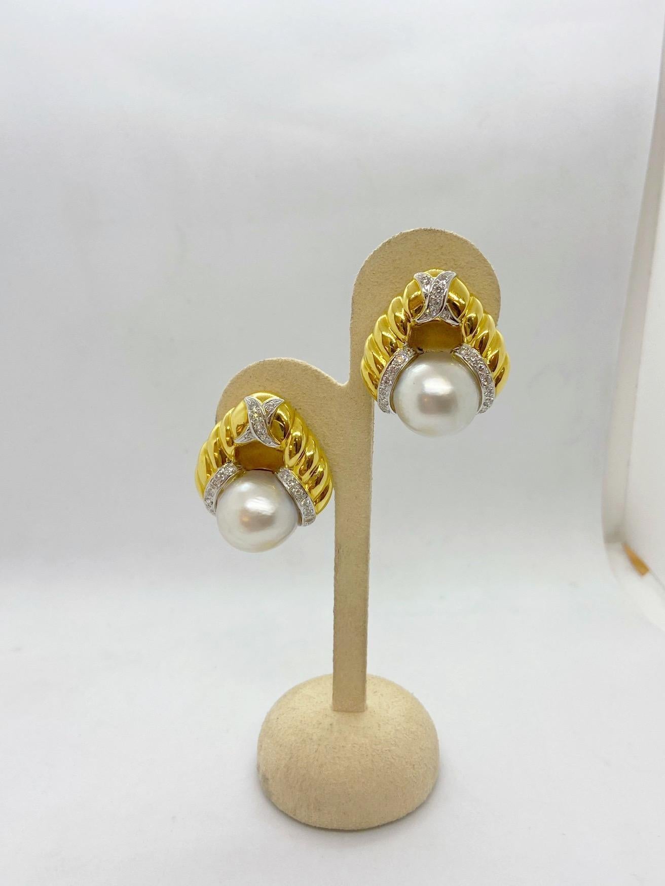 Contemporary Cellini 18 Karat Gold Earrings with South Sea Pearls and 1.10 Carat Diamonds
