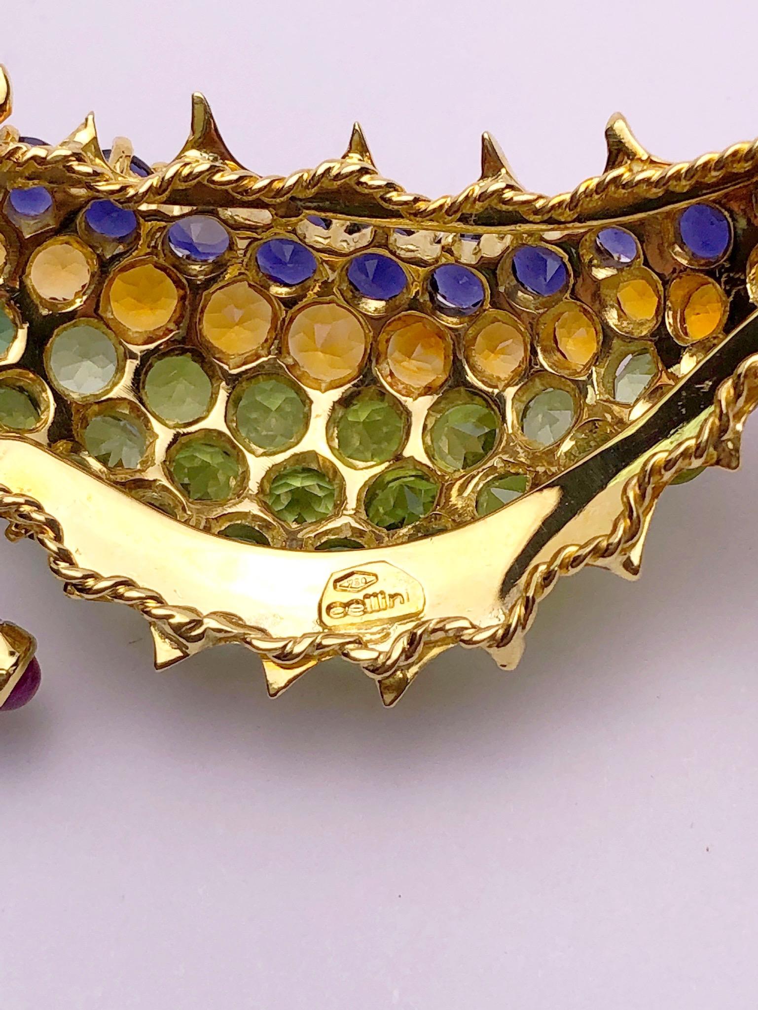 Round Cut Cellini 18 Karat Gold Seahorse Brooch with Diamonds and Semi-Precious Stones