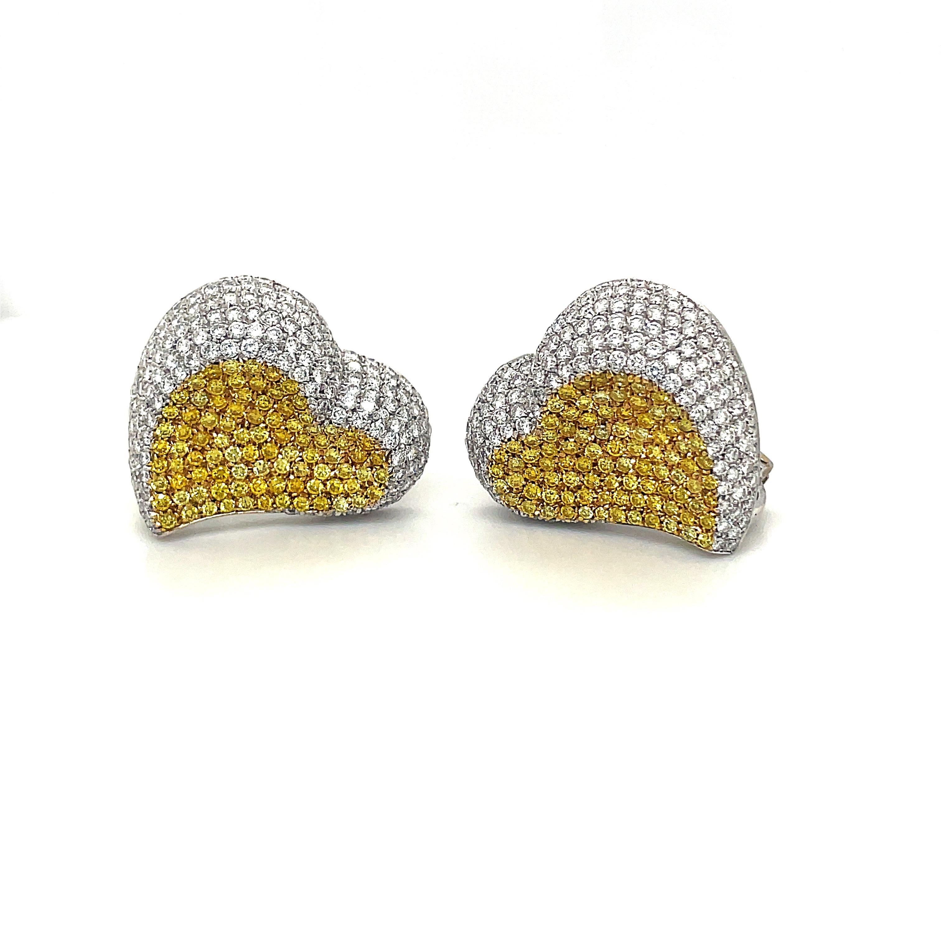Cellini 6.16ct. Yellow and White Diamond Heart Earrings in 18kt Gold In New Condition For Sale In New York, NY
