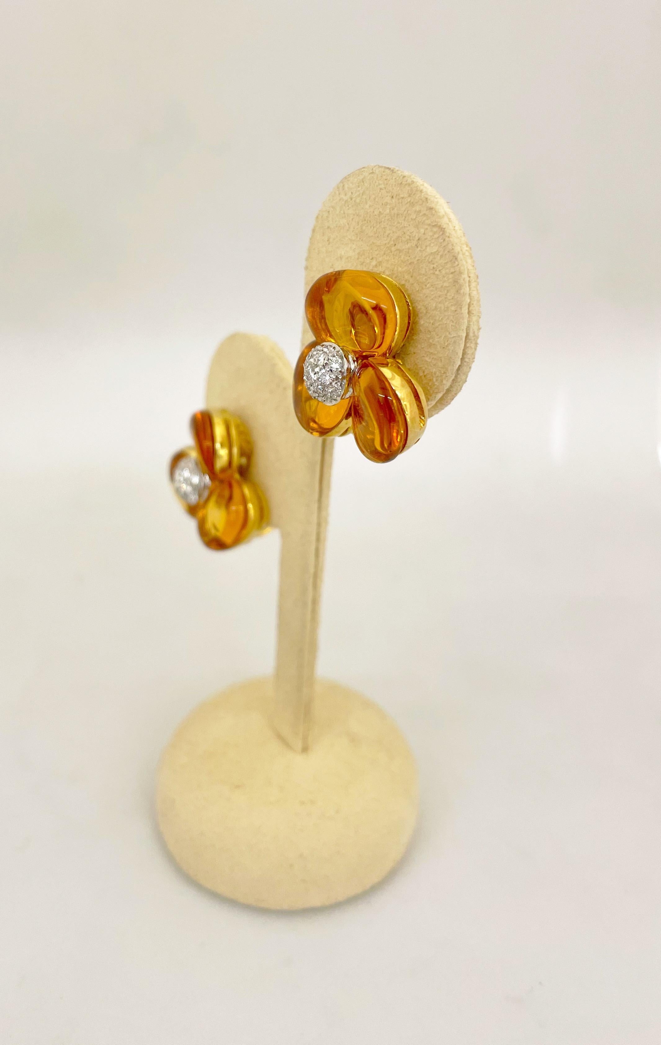 Modern Cellini Cabochon Citrine Flower Earring with Diamonds in 18 Karat Yellow Gold For Sale