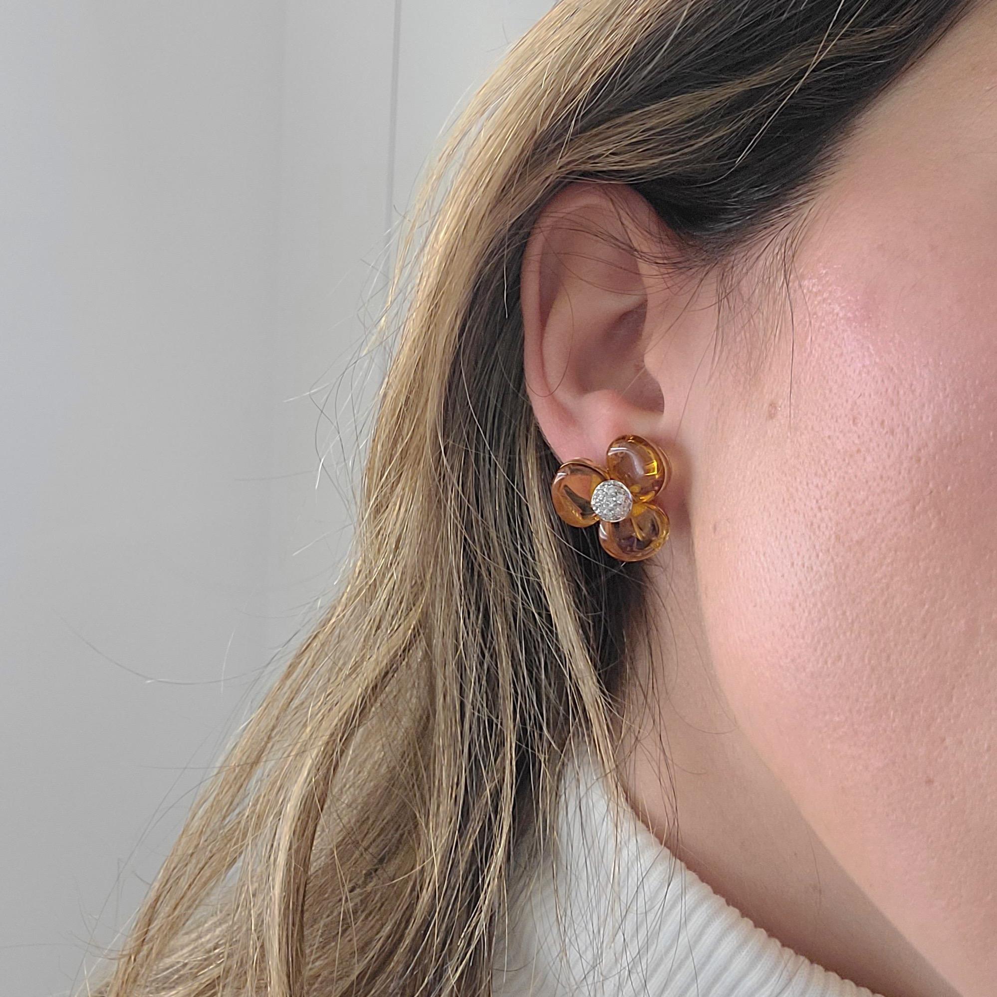 Cellini Cabochon Citrine Flower Earring with Diamonds in 18 Karat Yellow Gold For Sale 1