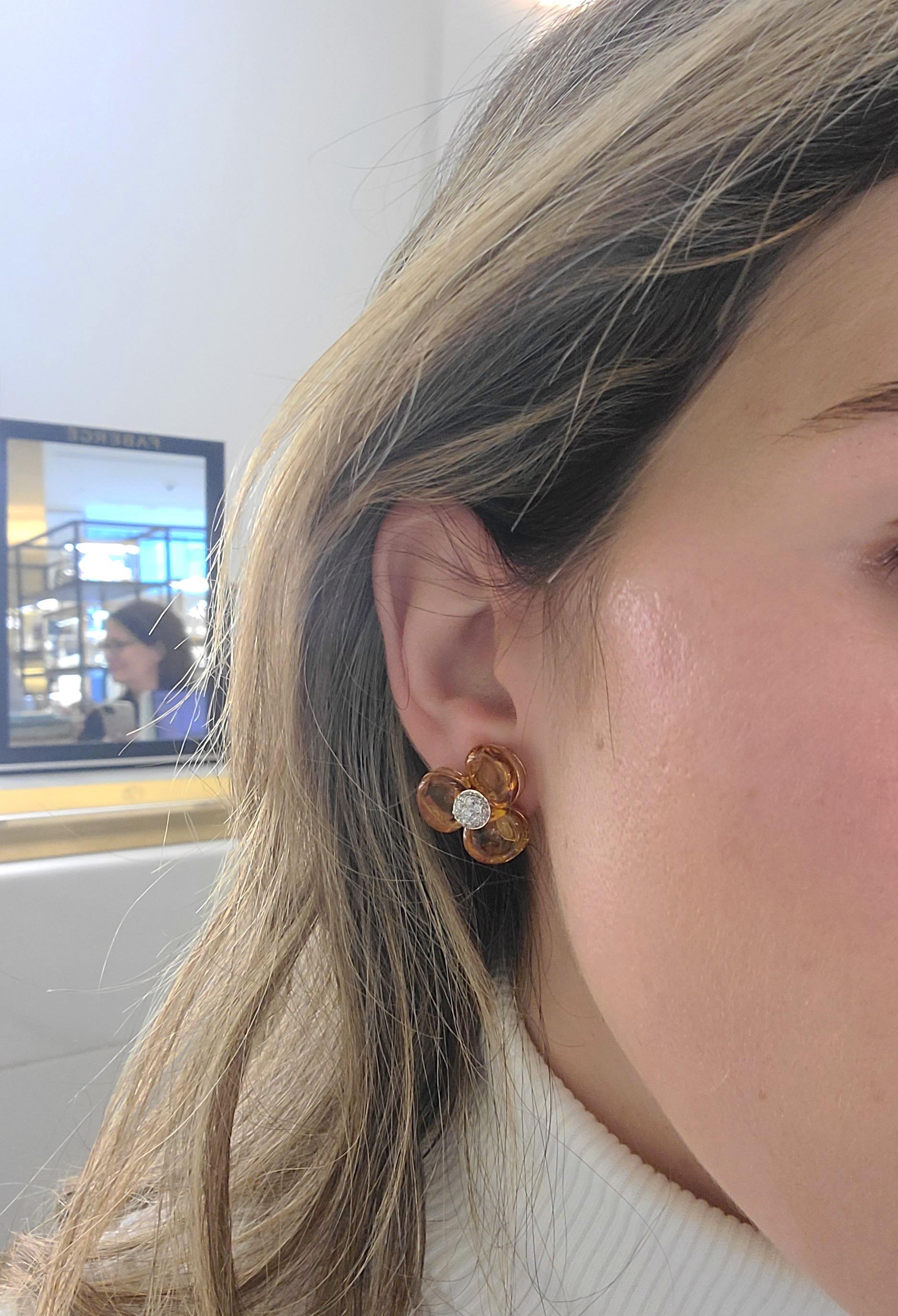 Cellini Cabochon Citrine Flower Earring with Diamonds in 18 Karat Yellow Gold For Sale 2