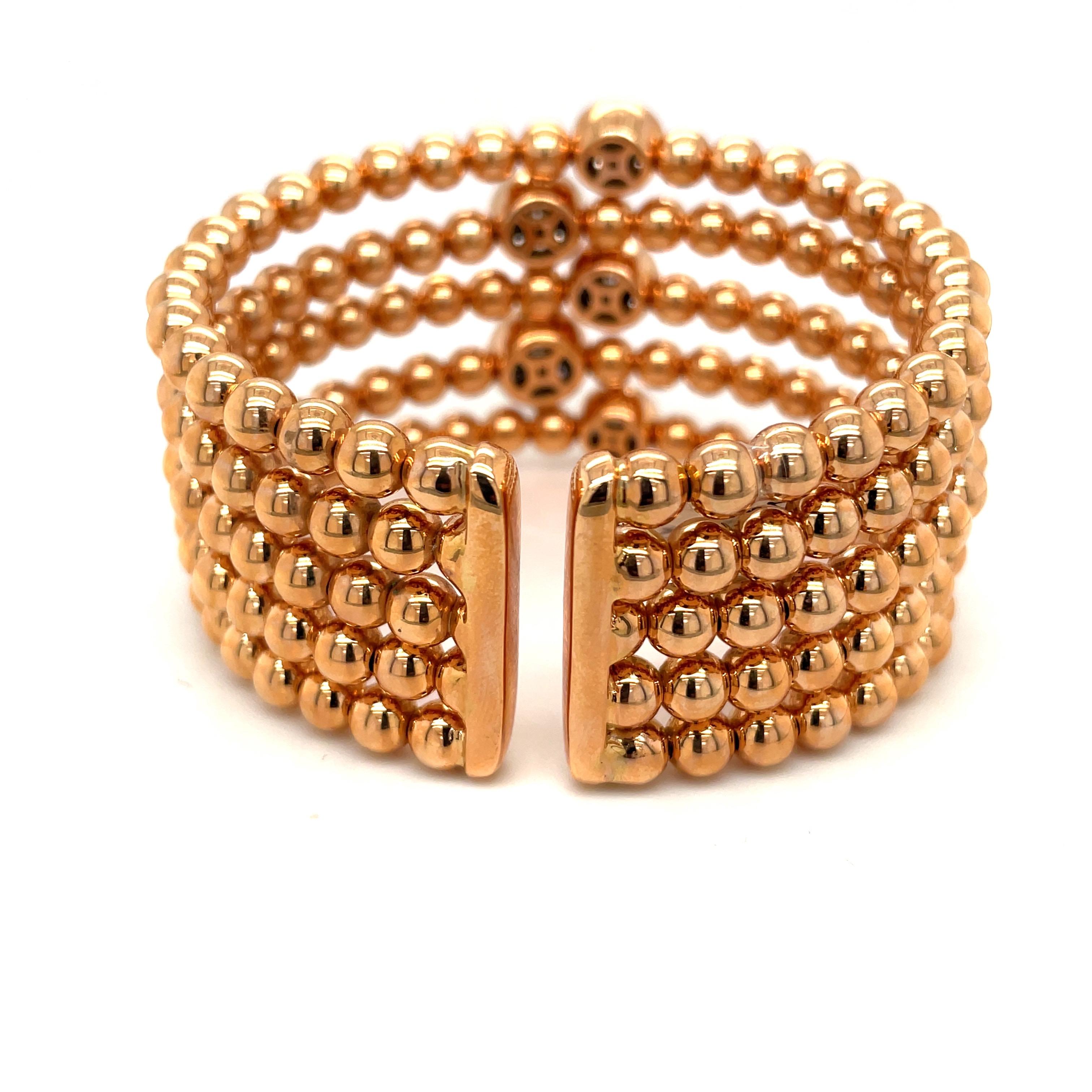 Taille ronde Cellini, or rose 18 carats à cinq rangées de perles, 2,19 carats Bracelet manchette diamants en vente