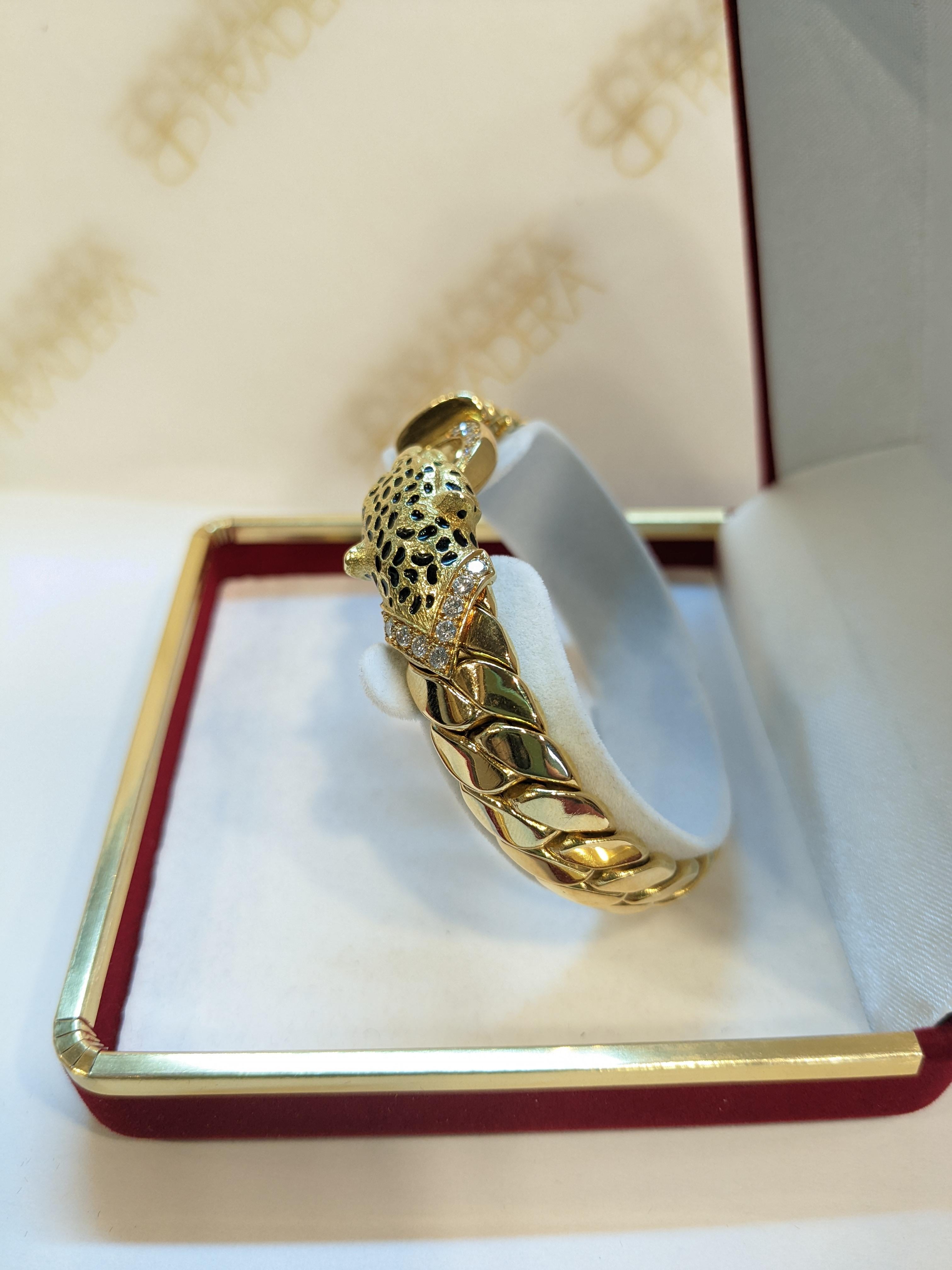 Emerald Cut Cellini France 90´s Yellow Gold, diamonds, emerald and enamel panthere bracelet For Sale