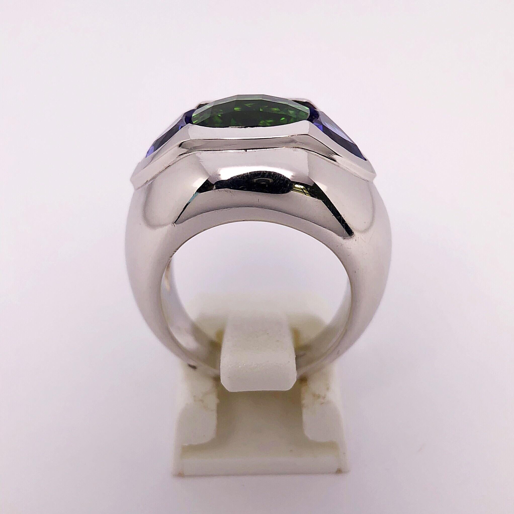 Cellini Jewelers 18KT Gold 4.77Ct. Chrome Tourmaline & 2.12Ct. Tanzanite Ring In New Condition For Sale In New York, NY