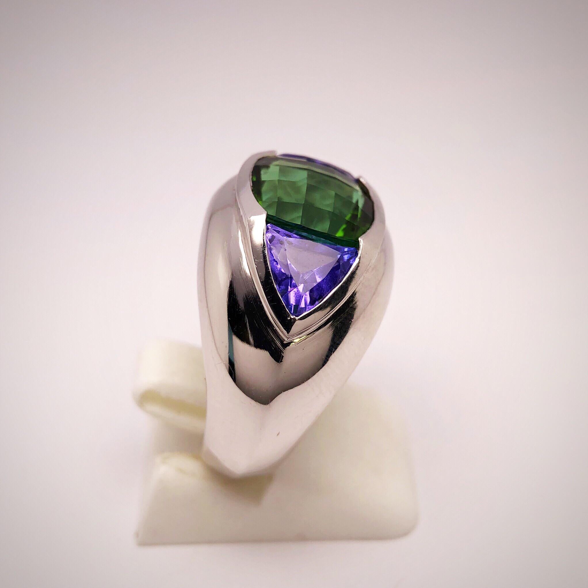 Women's or Men's Cellini Jewelers 18KT Gold 4.77Ct. Chrome Tourmaline & 2.12Ct. Tanzanite Ring For Sale