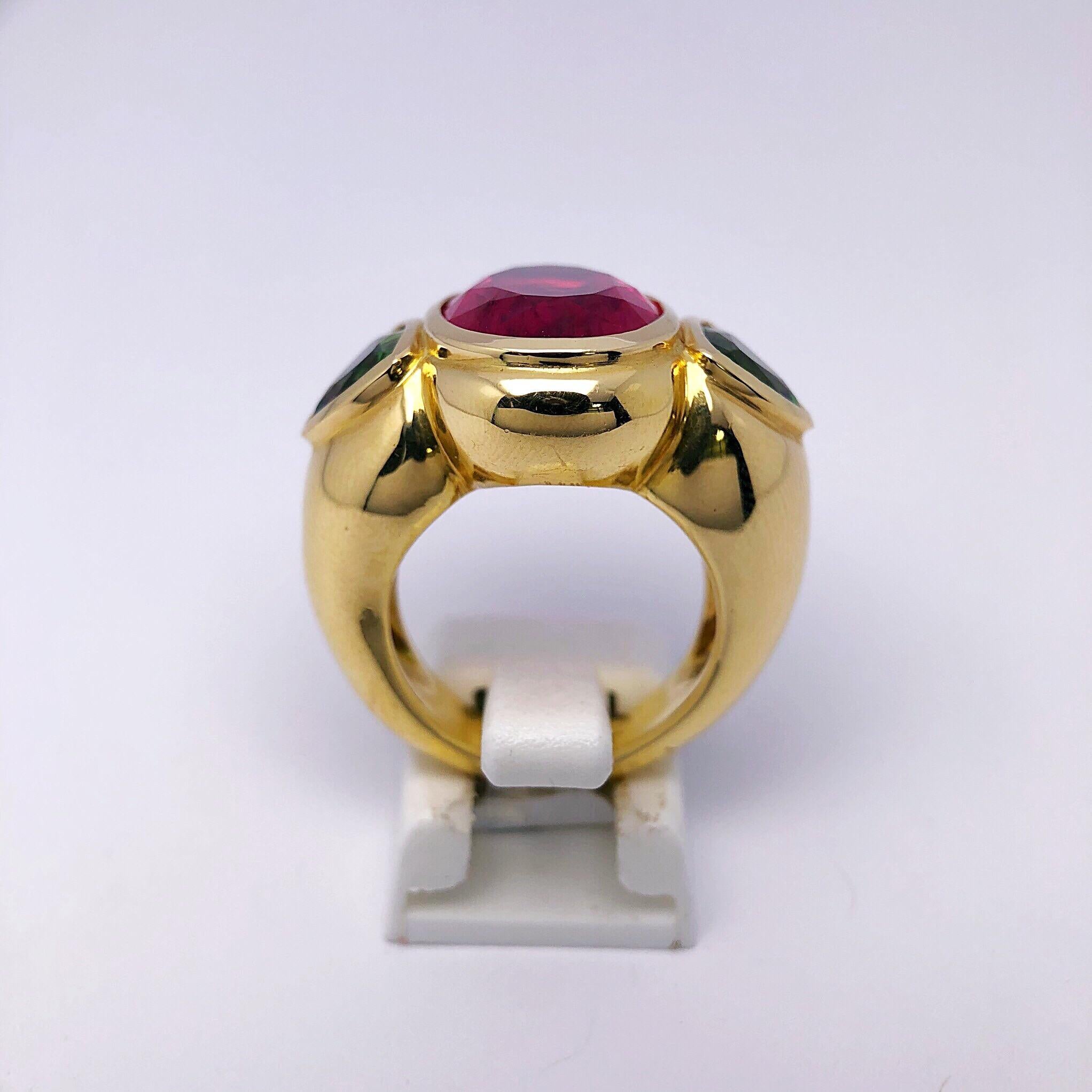 Cellini Jewelers 18KT Gold, 7.27Ct. Rubellit und 2,38 Karat. Grüner Turmalin Ring (Ovalschliff) im Angebot
