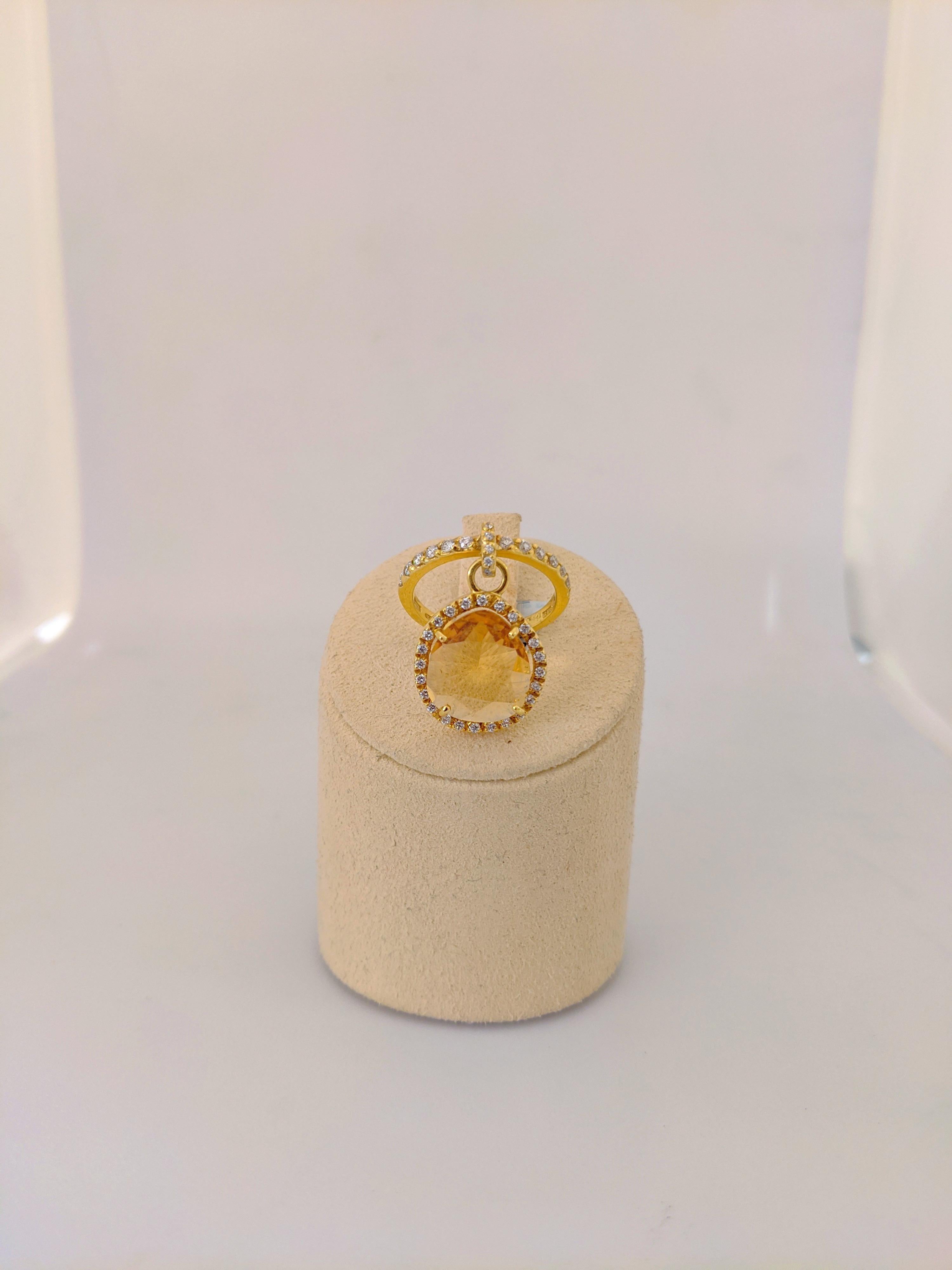 Modern Cellini Jewelers 18 Karat Gold Ring with Diamonds and .90ct Pear Shaped Citrine For Sale