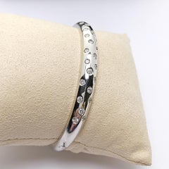 Bracelet jonc en or blanc 18 carats et diamants de 1,10 carat