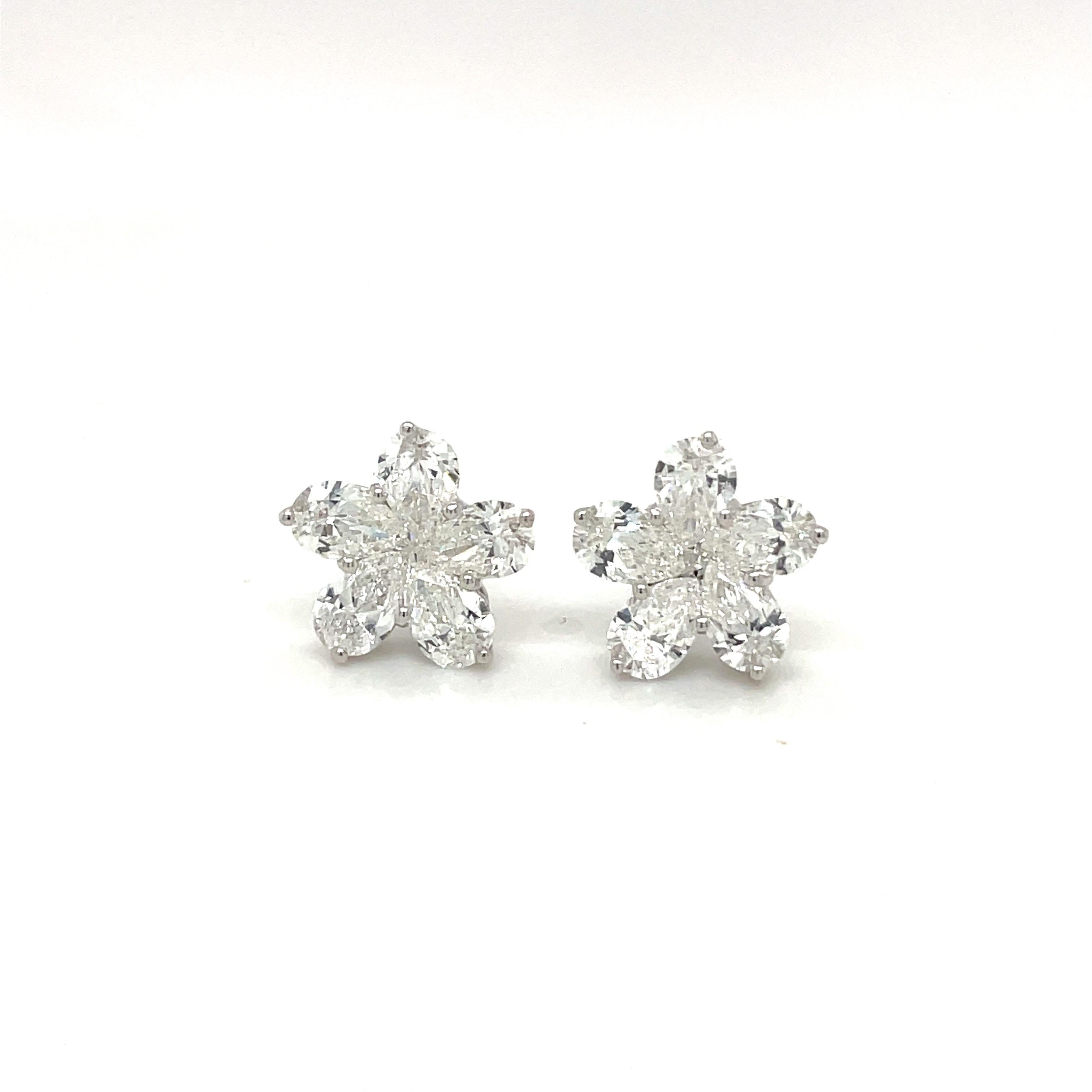 18kt White Gold 2.42ct Pear Shaped Diamond Flower Stud Earrings For Sale 1