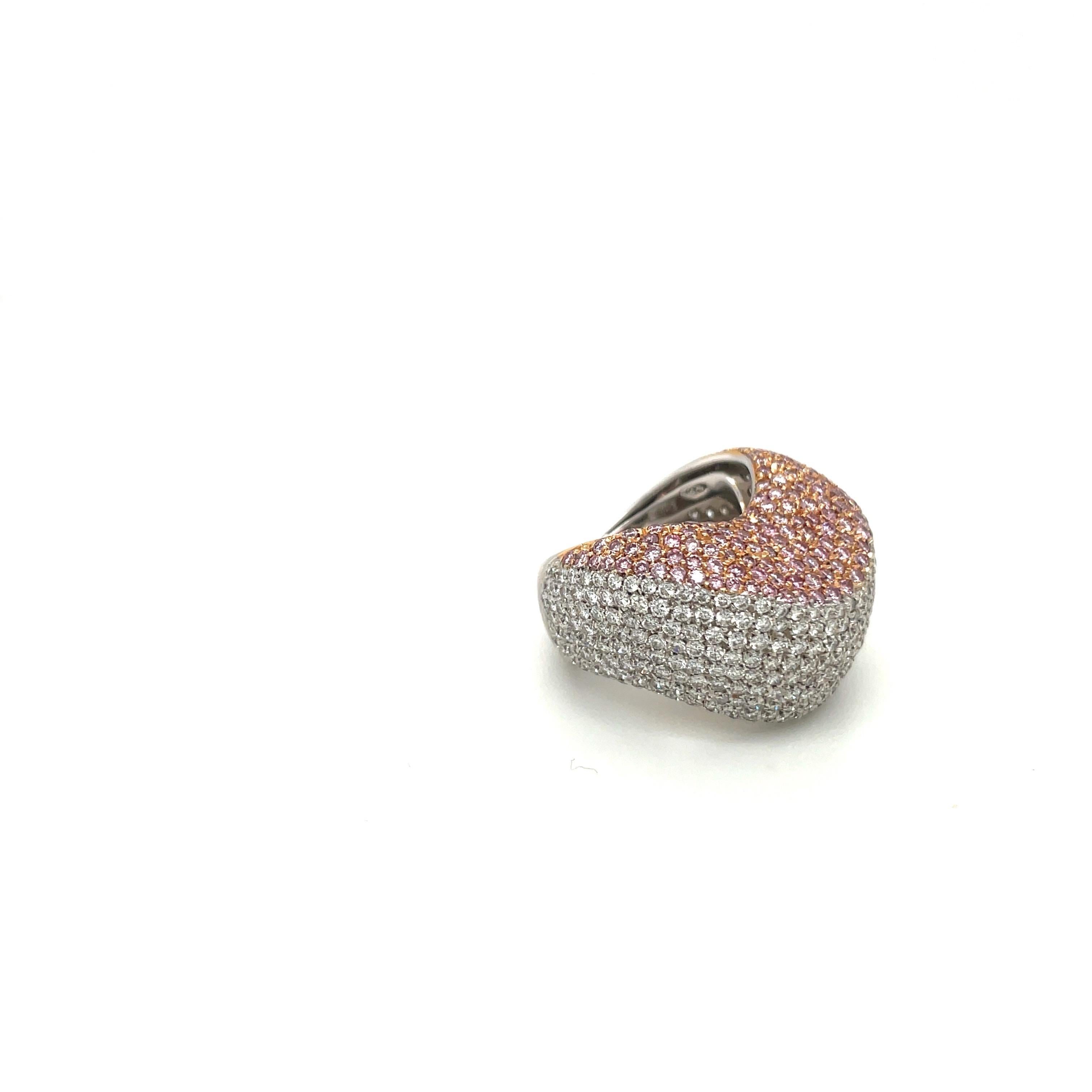 Taille ronde Cellini Jewelers Or blanc 18 carats, 2,89 carats Rose et 1,19 carat. Bague en diamant blanc en vente