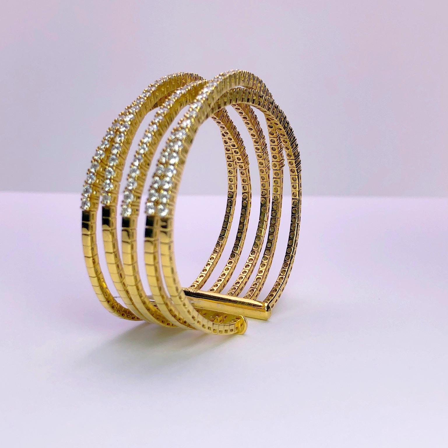 Round Cut 18 Karat Yellow Gold 6.72 Carat Diamond Flexible Cuff Bracelet For Sale