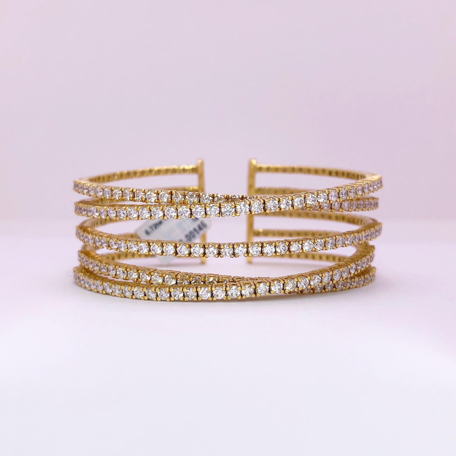 18 Karat Yellow Gold 6.72 Carat Diamond Flexible Cuff Bracelet In New Condition For Sale In New York, NY