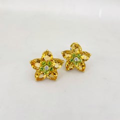 18 Karat Yellow Gold Flower 18.00 Carat Citrine, Peridot and Diamond Earrings