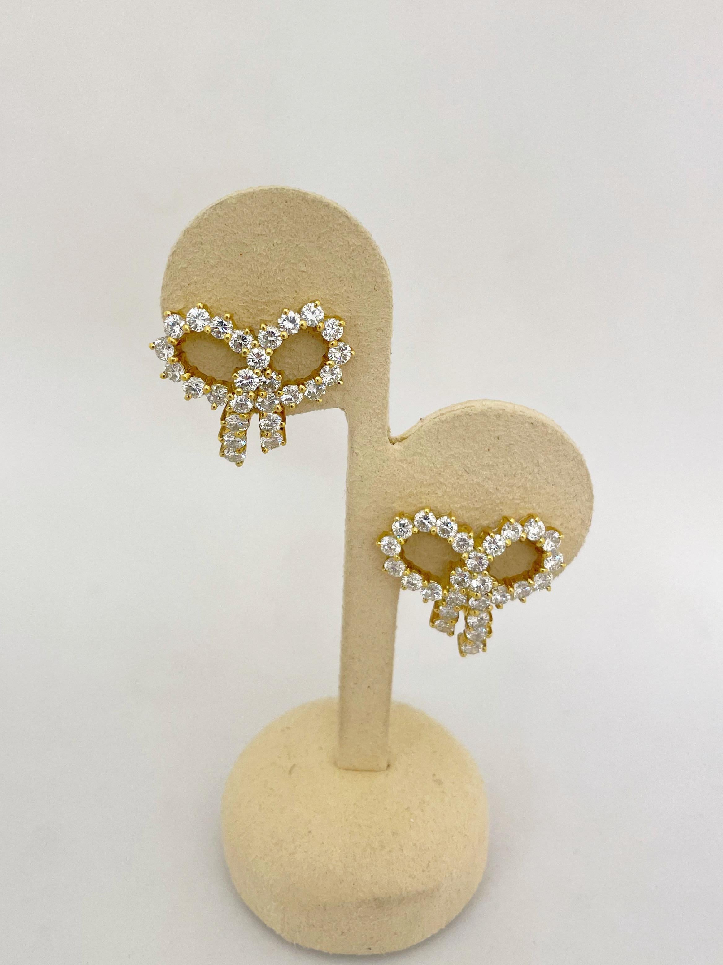 Cellini Jewelers 18 Karat Gelbgold 4,60 Karat Diamant-Schleifen-Ohrringe (Retro) im Angebot