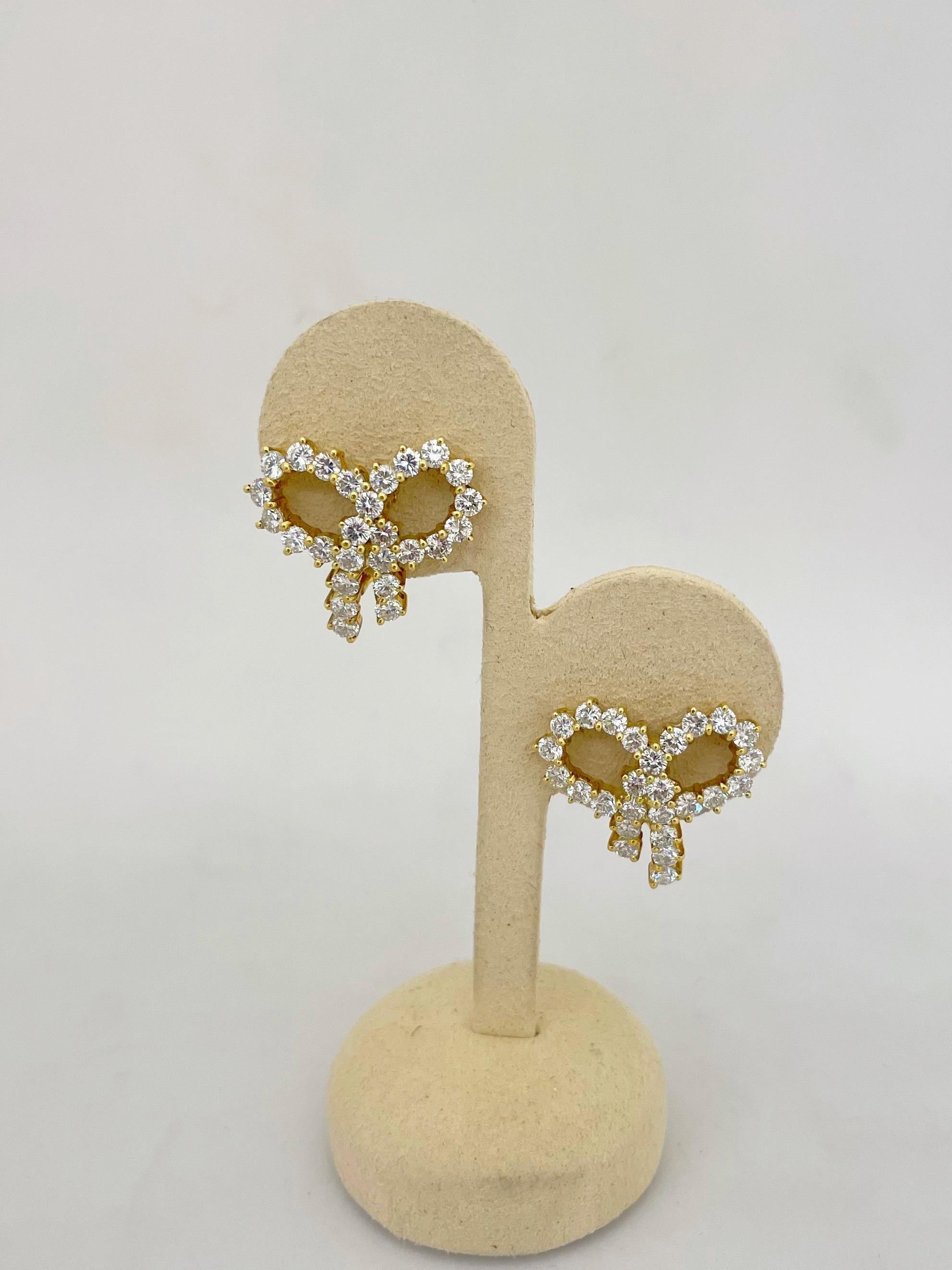 Round Cut Cellini Jewelers NYC 18 Karat Yellow gold 4.60 Carat Diamond Bow Earrings