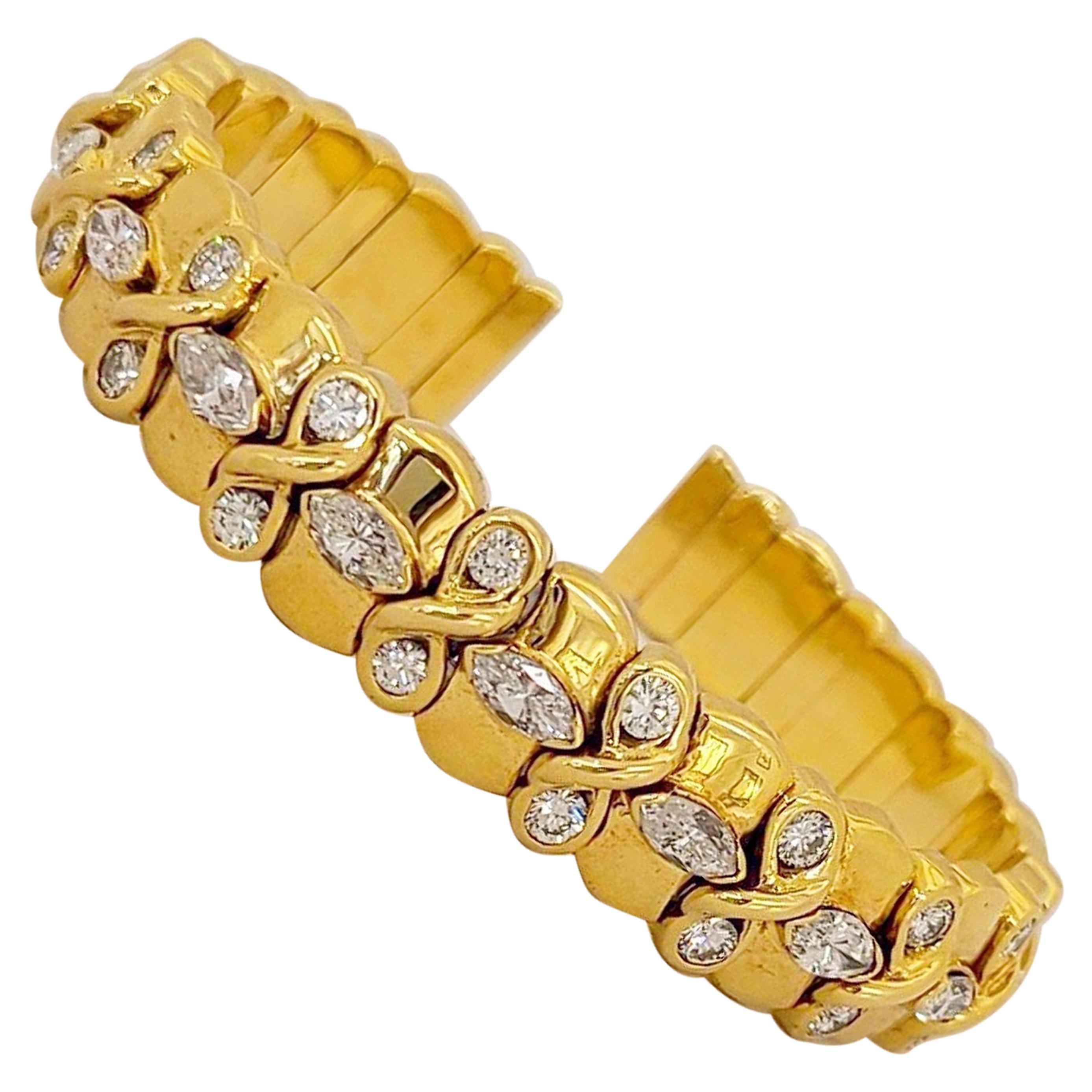 NYC 18 Karat Yellow Gold Cuff Bracelet with 3.81 Carat Diamonds For Sale