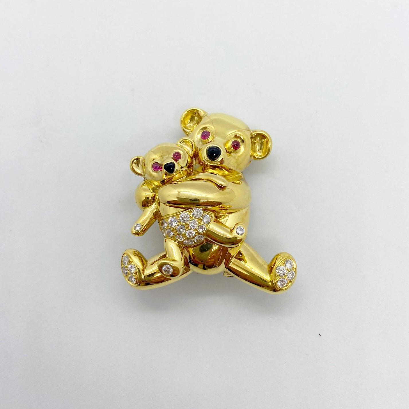 Contemporary Cellini NYC 18 Karat Gold Mama and Baby Teddy Bear Brooch with Diamonds and Ruby
