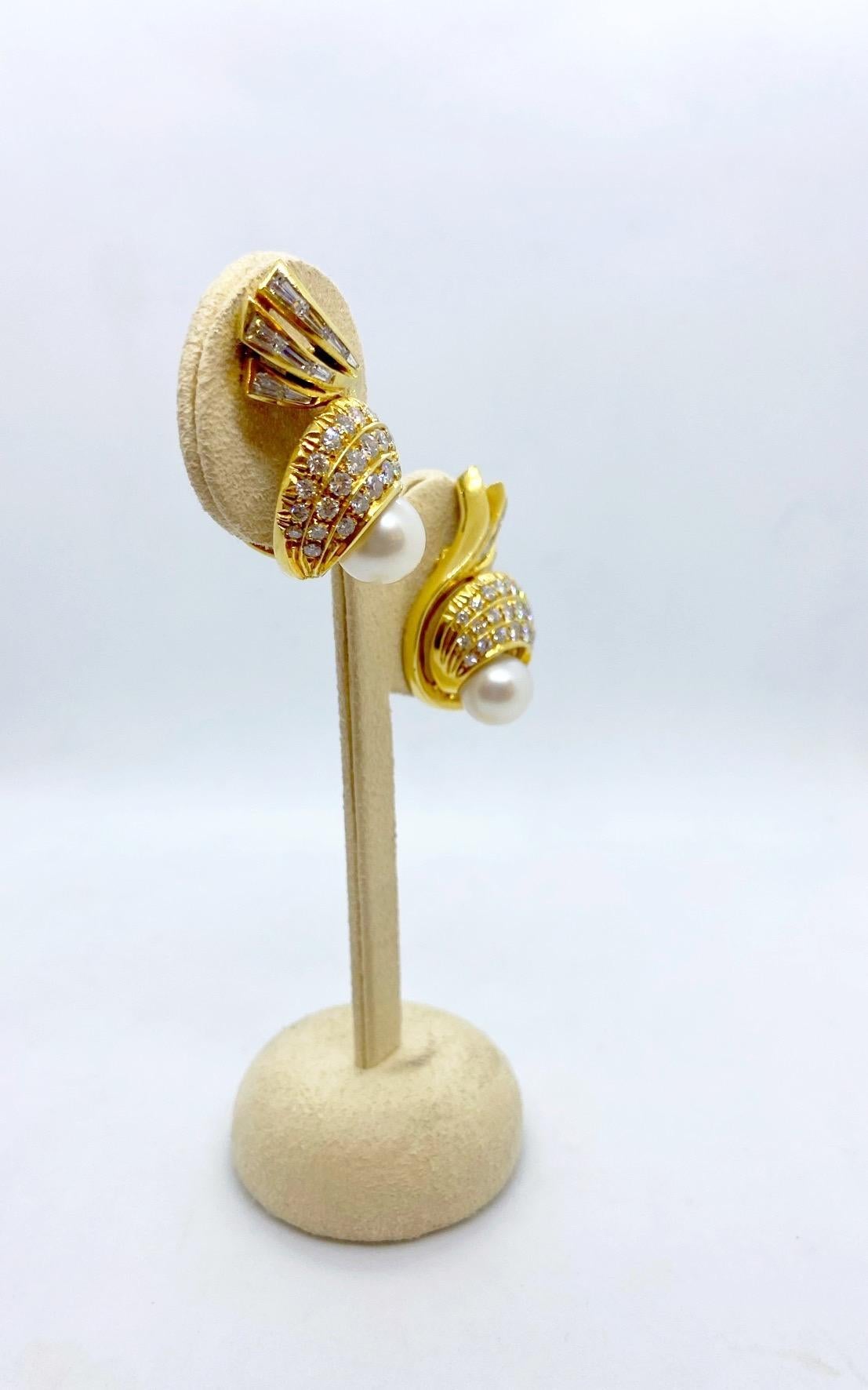 Round Cut Cellini NYC 18 Karat Gold, Swirl Earrings with 4.06 Carat Diamonds and Pearls For Sale