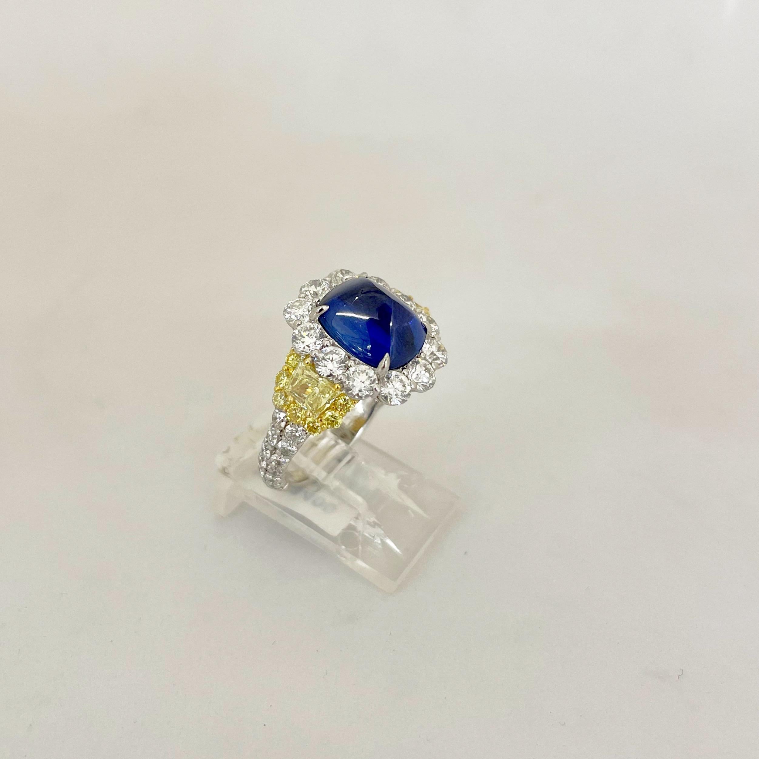 Sugarloaf Cabochon Cellini Plat/18KT 4.27Ct. Sugarloaf Sapphire, Fancy Yellow & White Diamond Ring For Sale