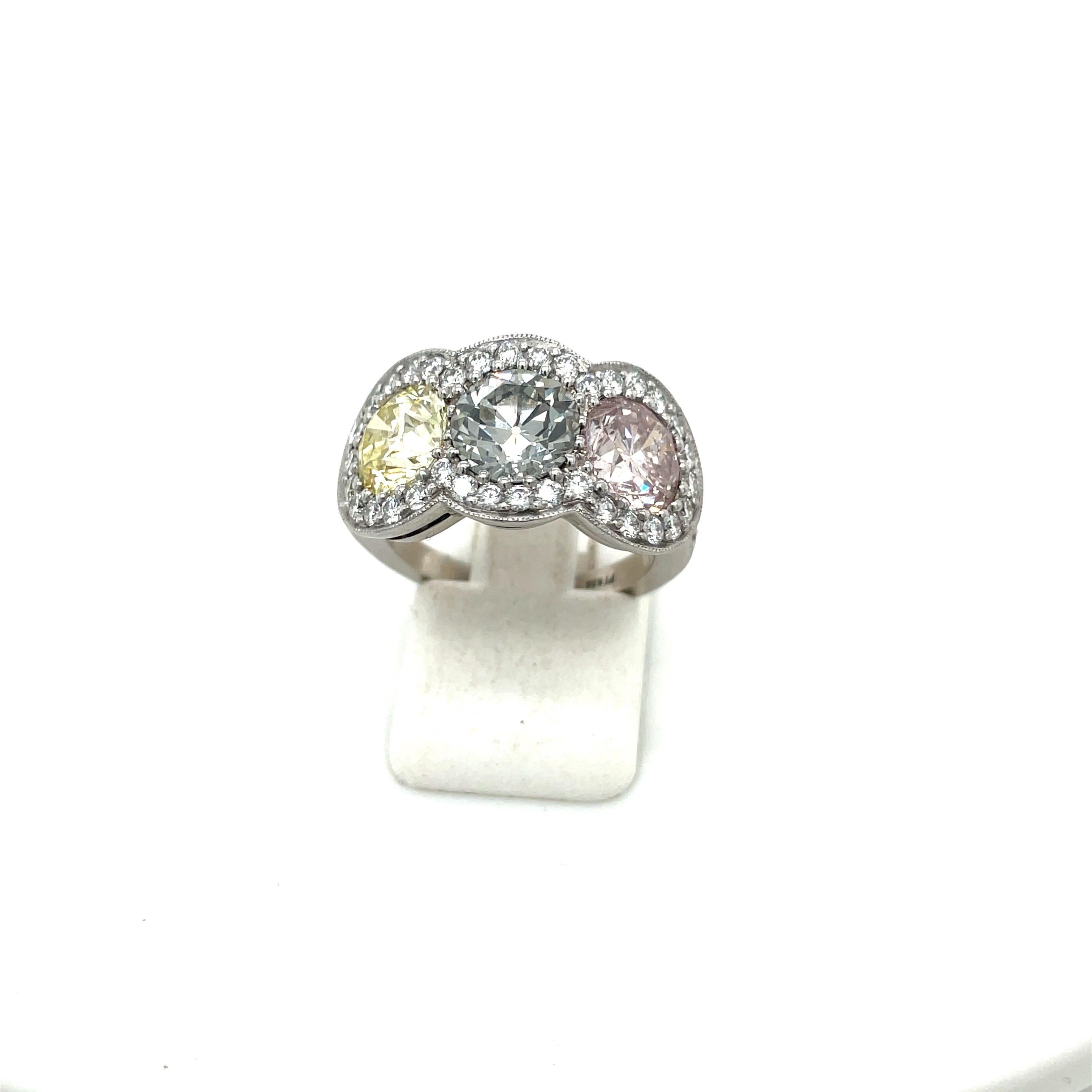 Contemporary Cellini Plat Fancy Colored 1.43Ct Pink 1.34Ct Yellow 1.53Ct Grey Diamond Ring For Sale