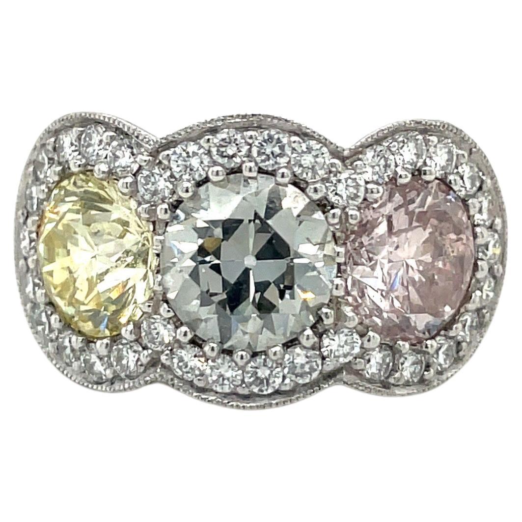 Cellini Plat Fancy Colored 1,33 Karat Rosa 1,34 Karat Gelb 1,53 Karat Grauer Diamantring