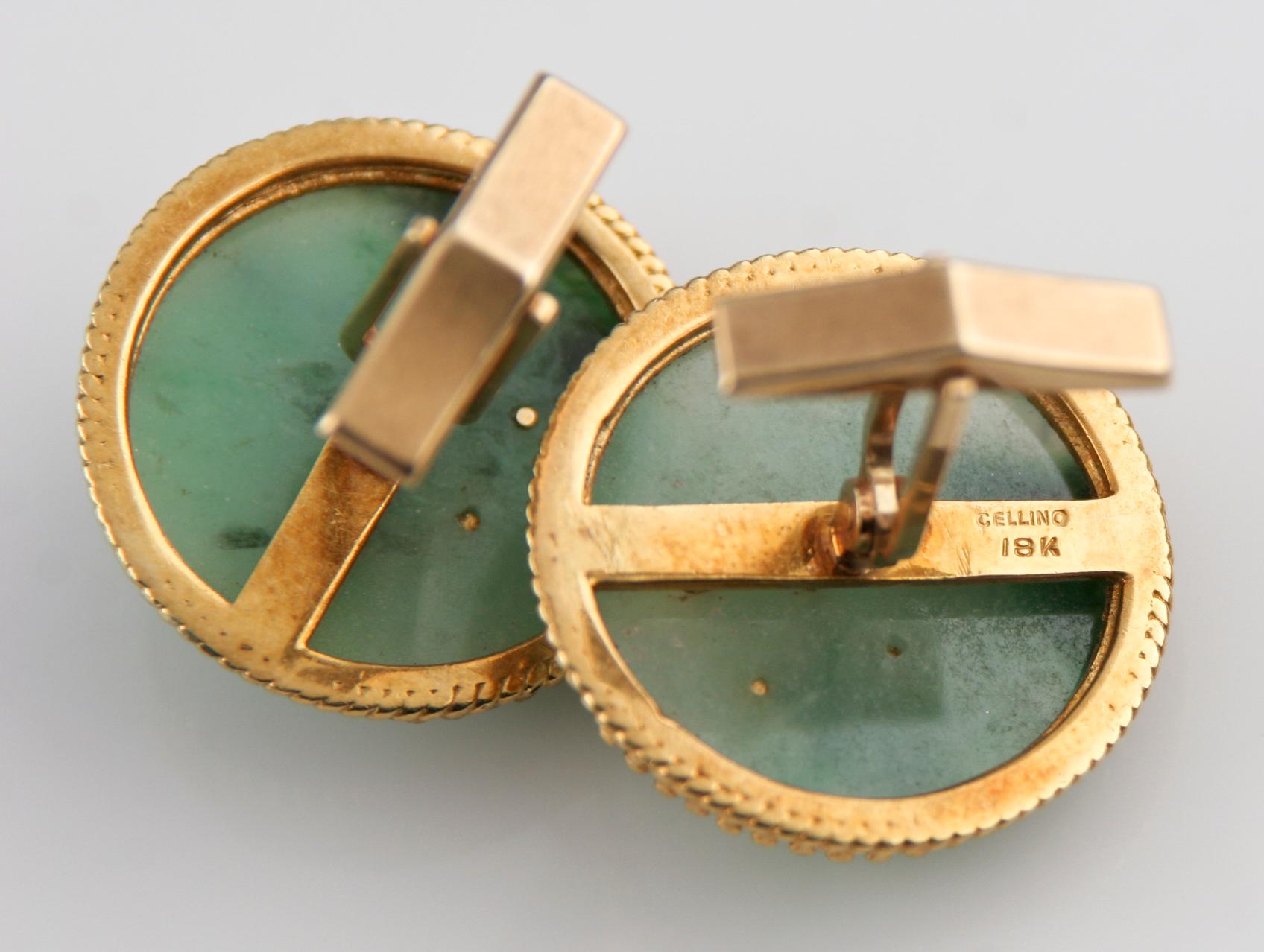 Cellino Imperial Jade 18 Karat and 14 Karat Round Yellow Gold Cufflinks In Excellent Condition For Sale In Sherman Oaks, CA
