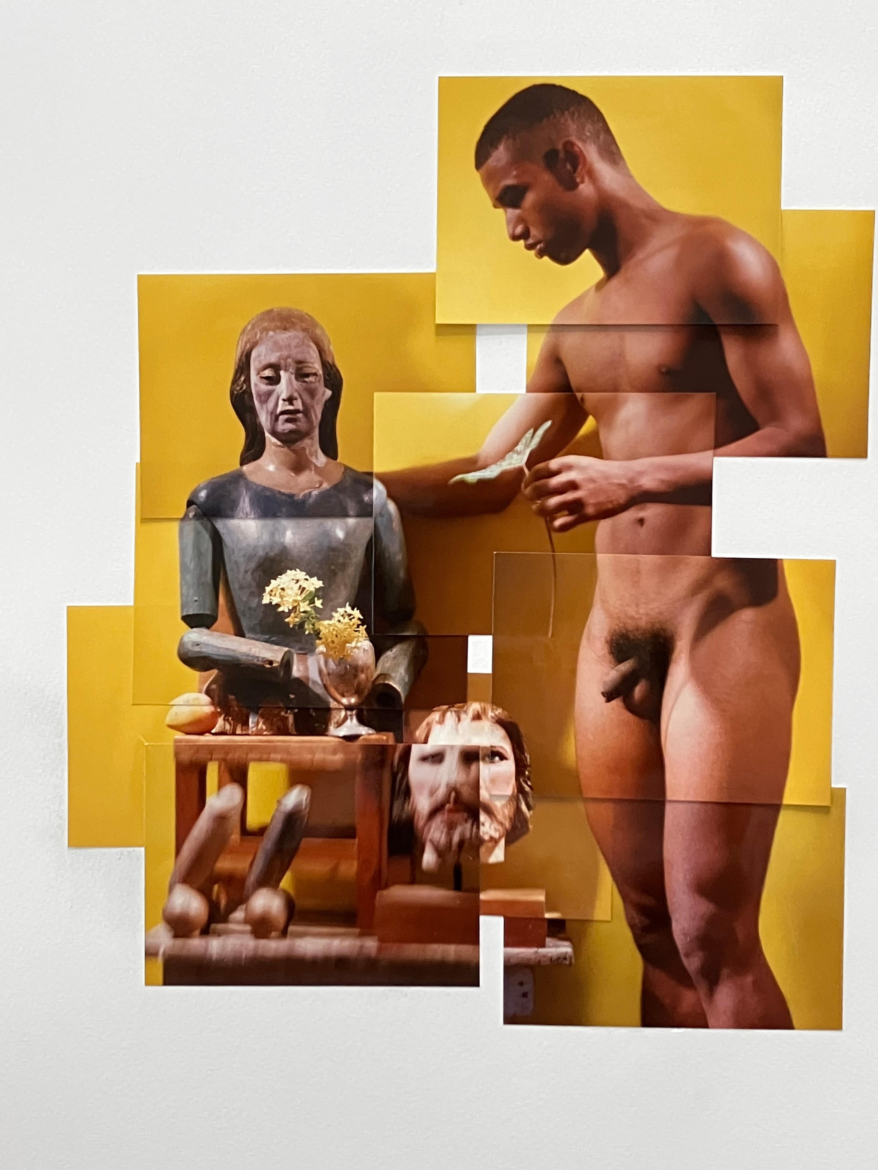 Seductor. De la serie Buscando Mamá. Collage fotográfico - Nude Photograph Beige de Celso José Castro Daza