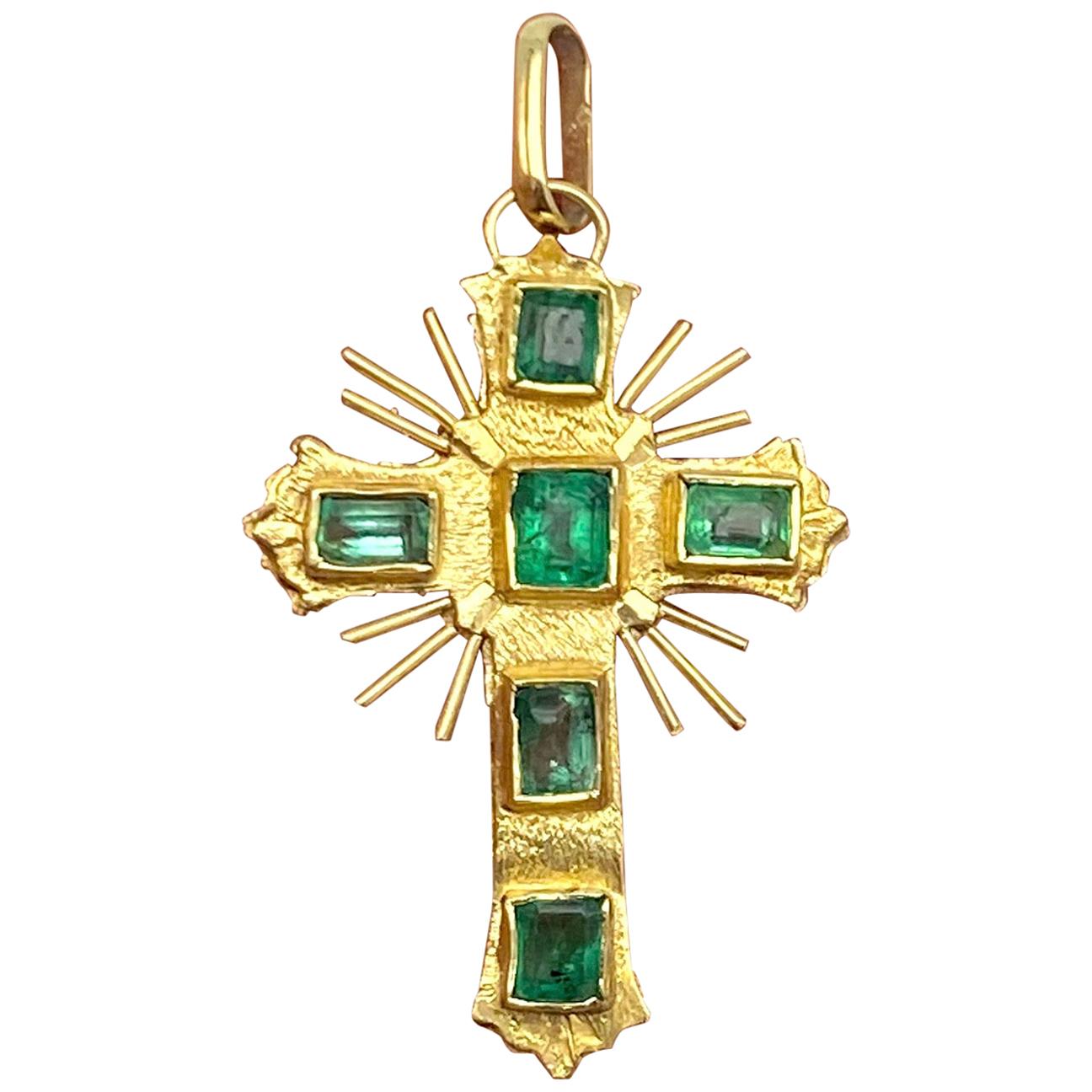 Celtic 1.50 Carat Emerald Cross 18 Karat Yellow Gold