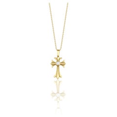 Collana con croce celtica e diamanti