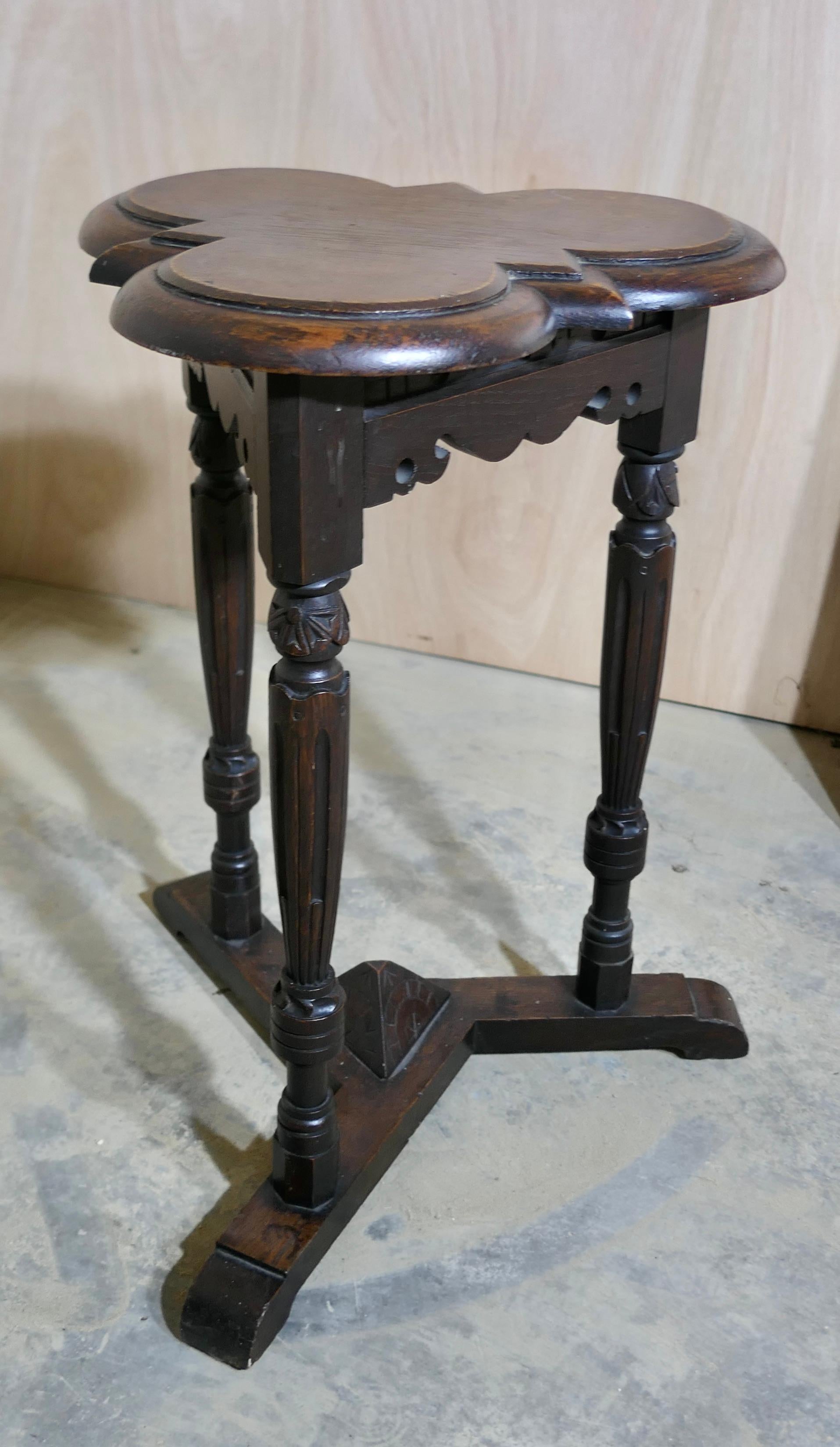 Celtic Gothic Oak Clover Leaf Table   Elizabethan-Style Celtic Gothic Oak For Sale 2