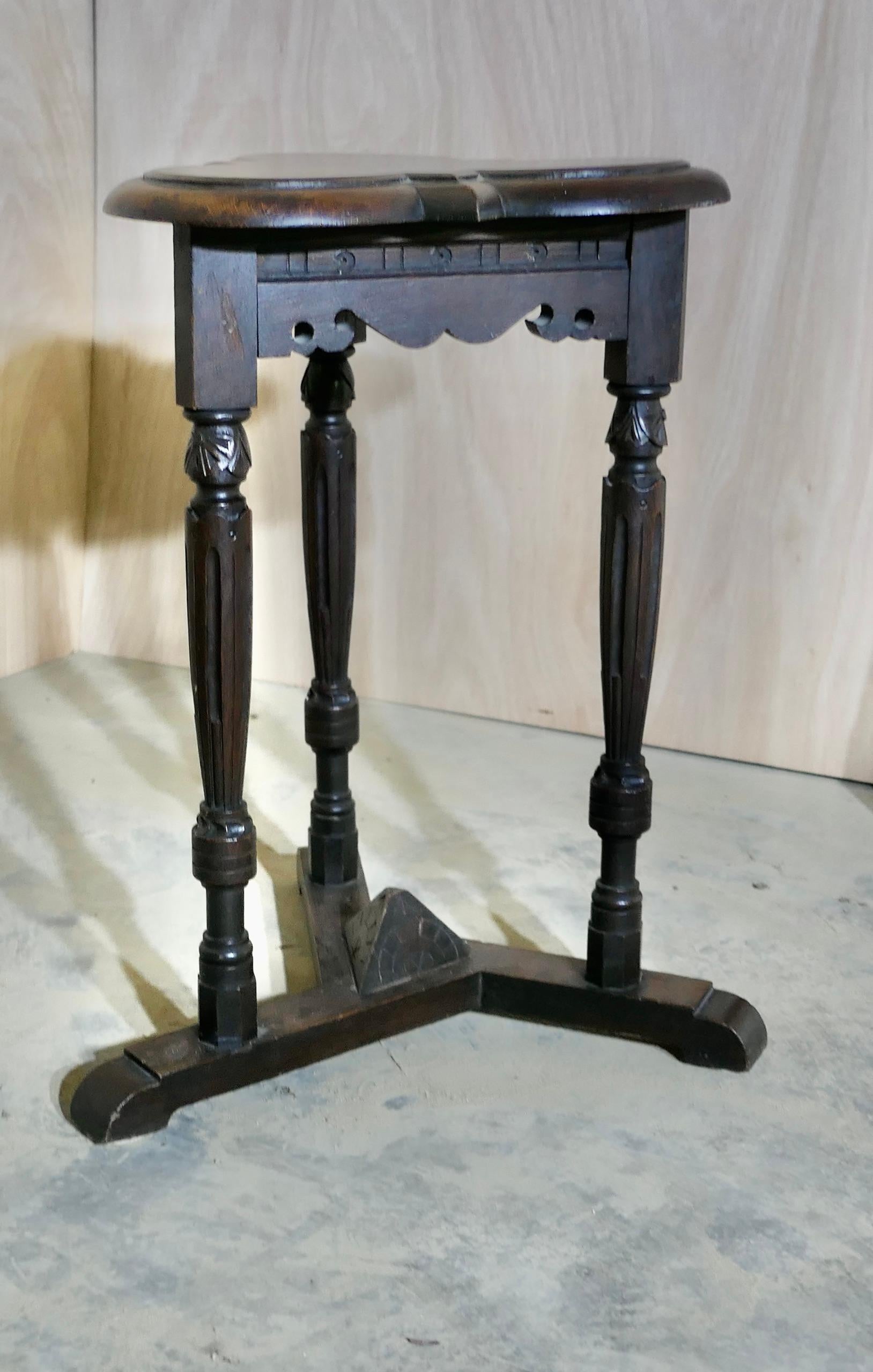 Celtic Gothic Oak Clover Leaf Table   Elizabethan-Style Celtic Gothic Oak For Sale 3