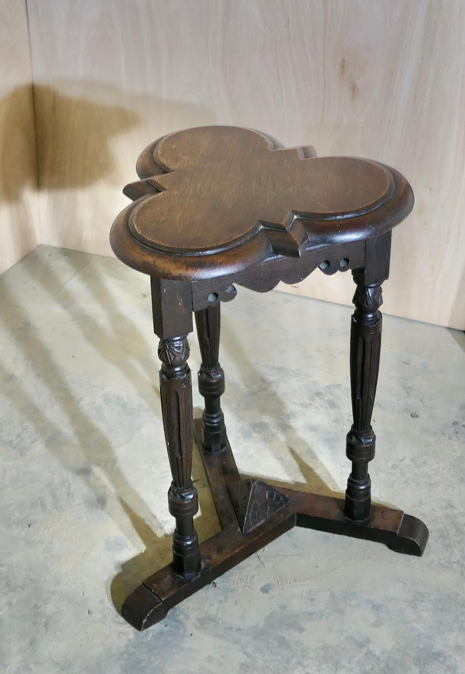 Celtic Gothic Oak Clover Leaf Table   Elizabethan-Style Celtic Gothic Oak For Sale 4