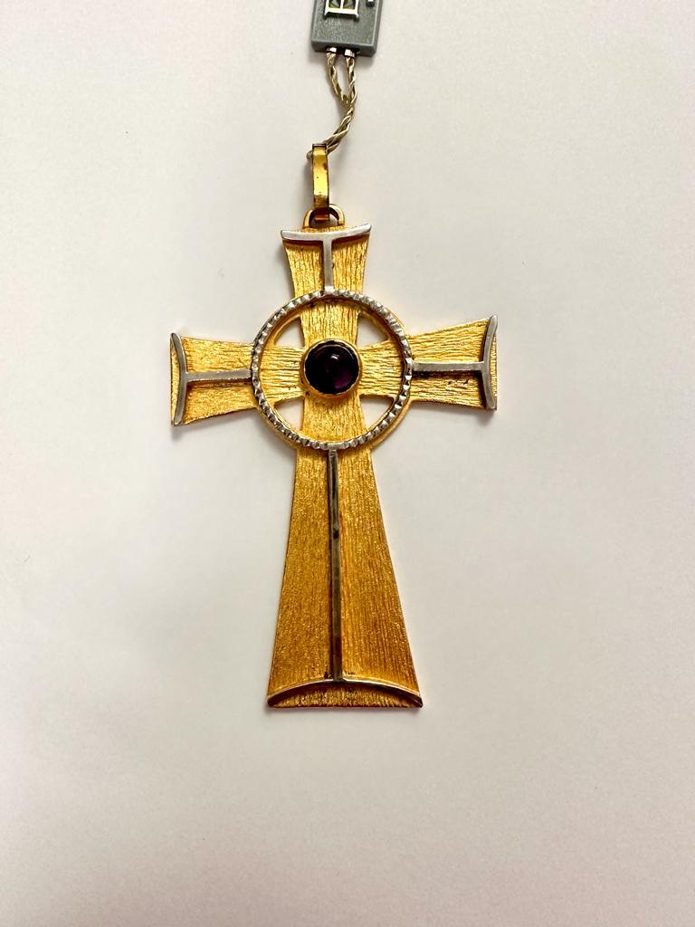 Vergoldetes Silber-Kreuz im Celtic-Stil mit Amethyst im Zustand „Gut“ im Angebot in Esch-Sur-Alzette, LU