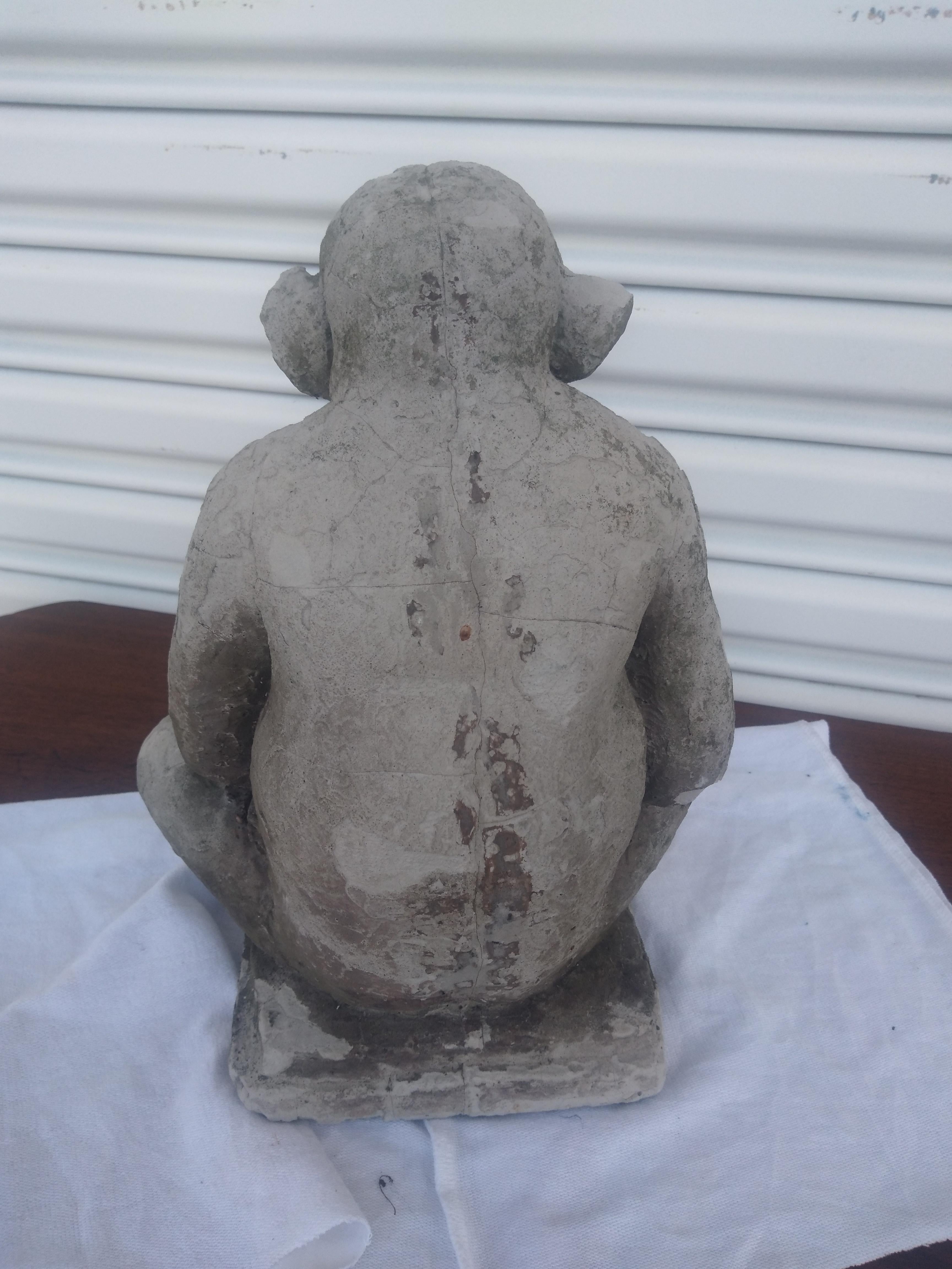 Cement Cast Monkey carrying child In Good Condition For Sale In Pasadena, TX