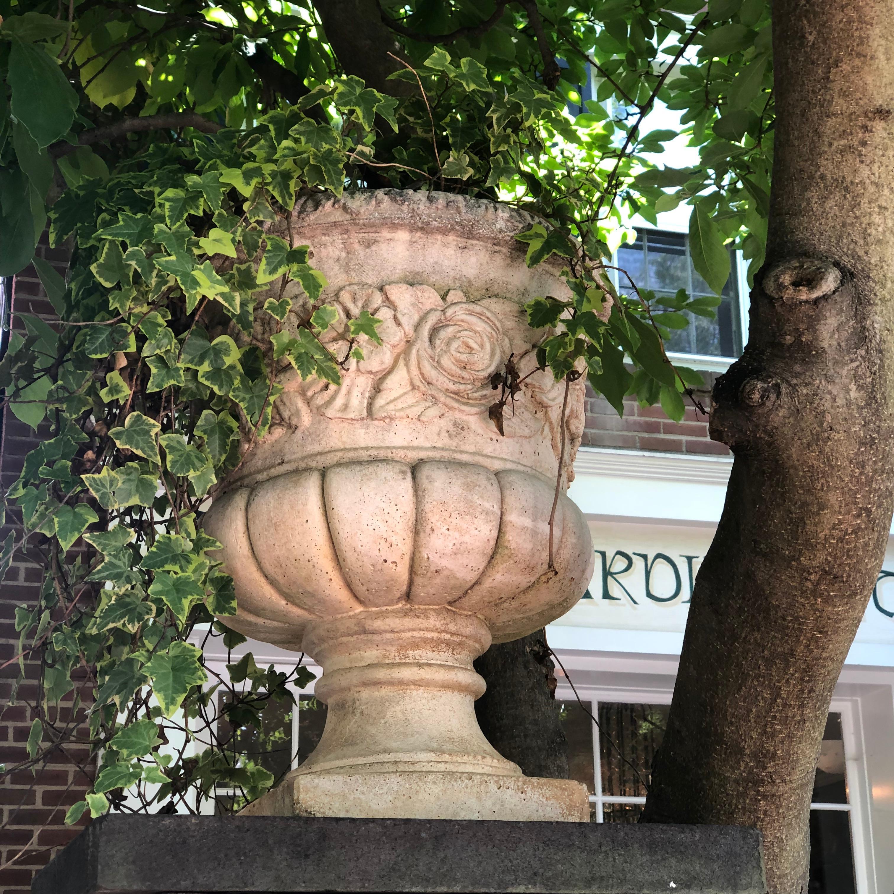 20th Century Cement Jardinière with Flower Decoration For Sale