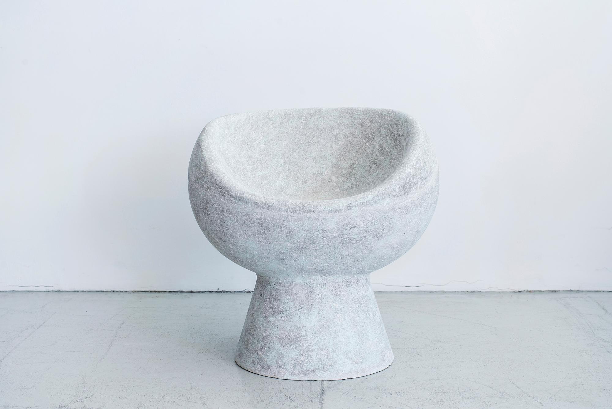Cement Pod Chairs by Willy Guhl 4