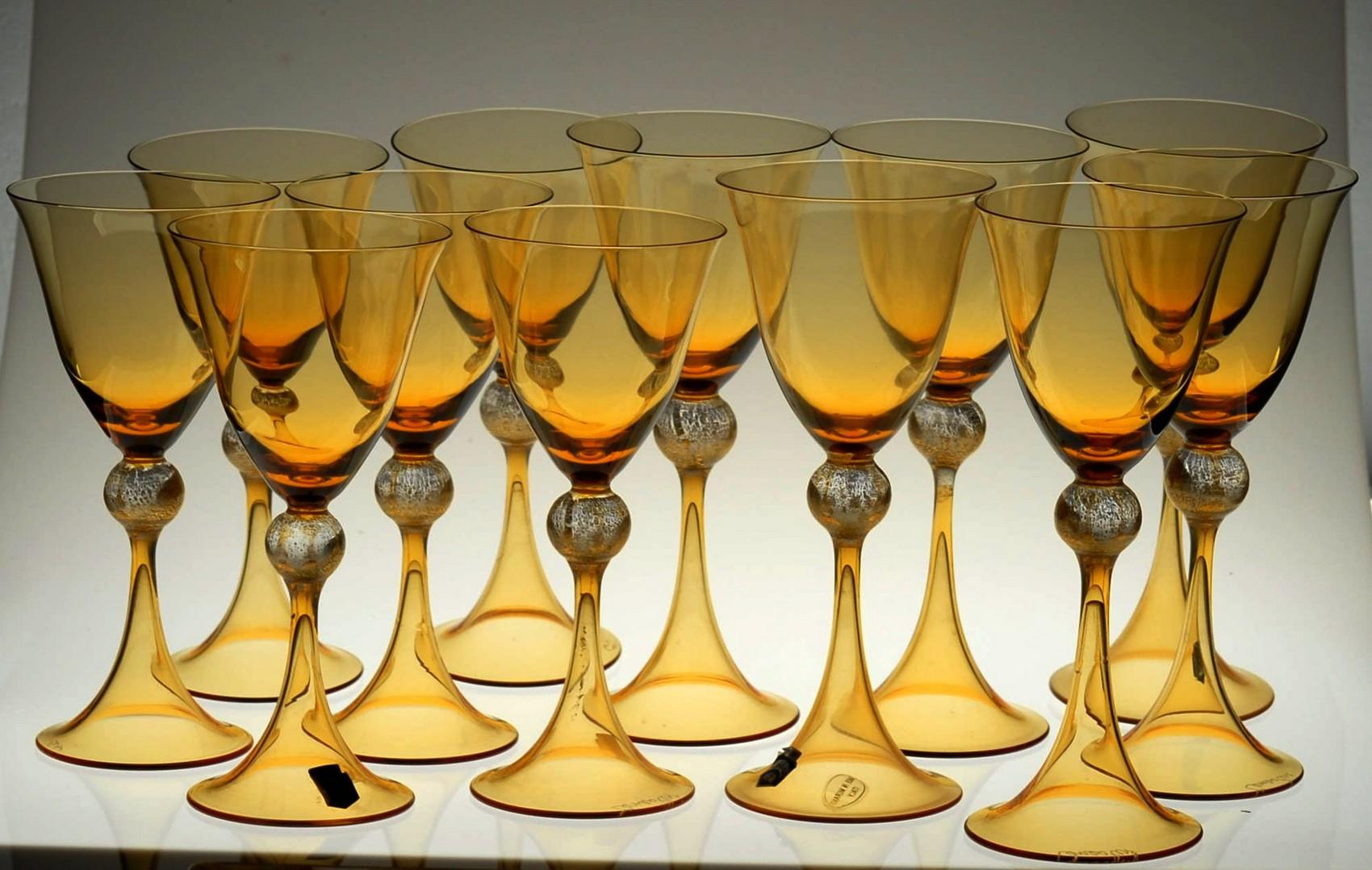Cenedese 12 Stemmed Glasses 6 Wine 6 Water Murano Amber Gold Leaf, Signed Label In Good Condition In Tavarnelle val di Pesa, Florence